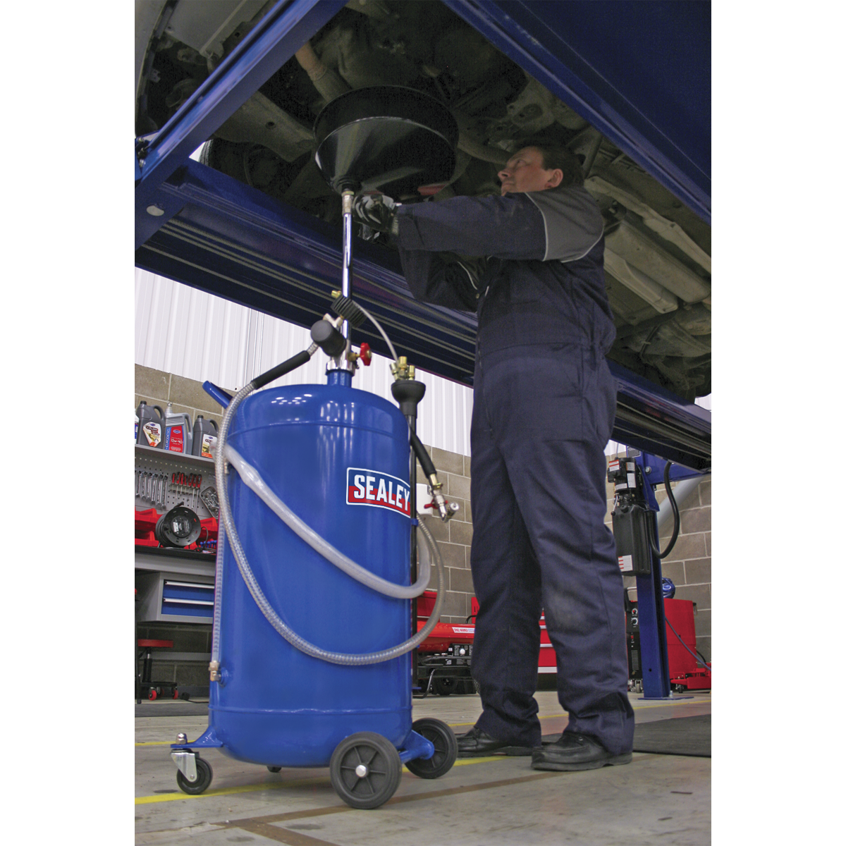Sealey 90L Air Discharge Mobile Oil Drainer With Probes & Grid Filter AK459DX