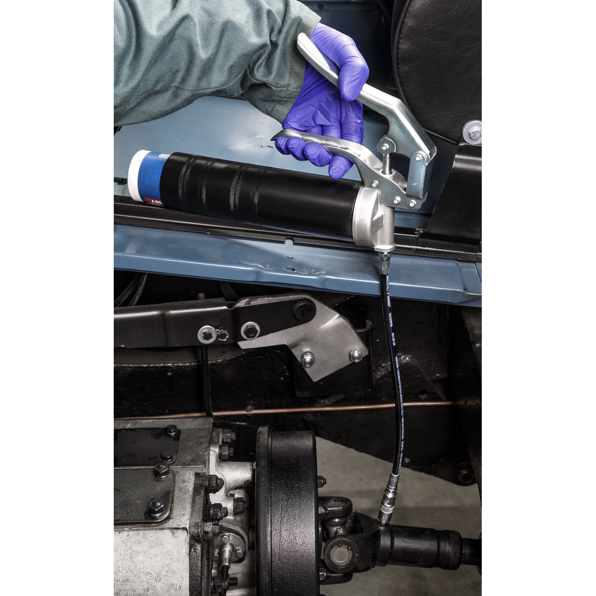 Sealey Pistol Screw-Type Grease Gun With Flexible Extension Tube 5000psi AK53