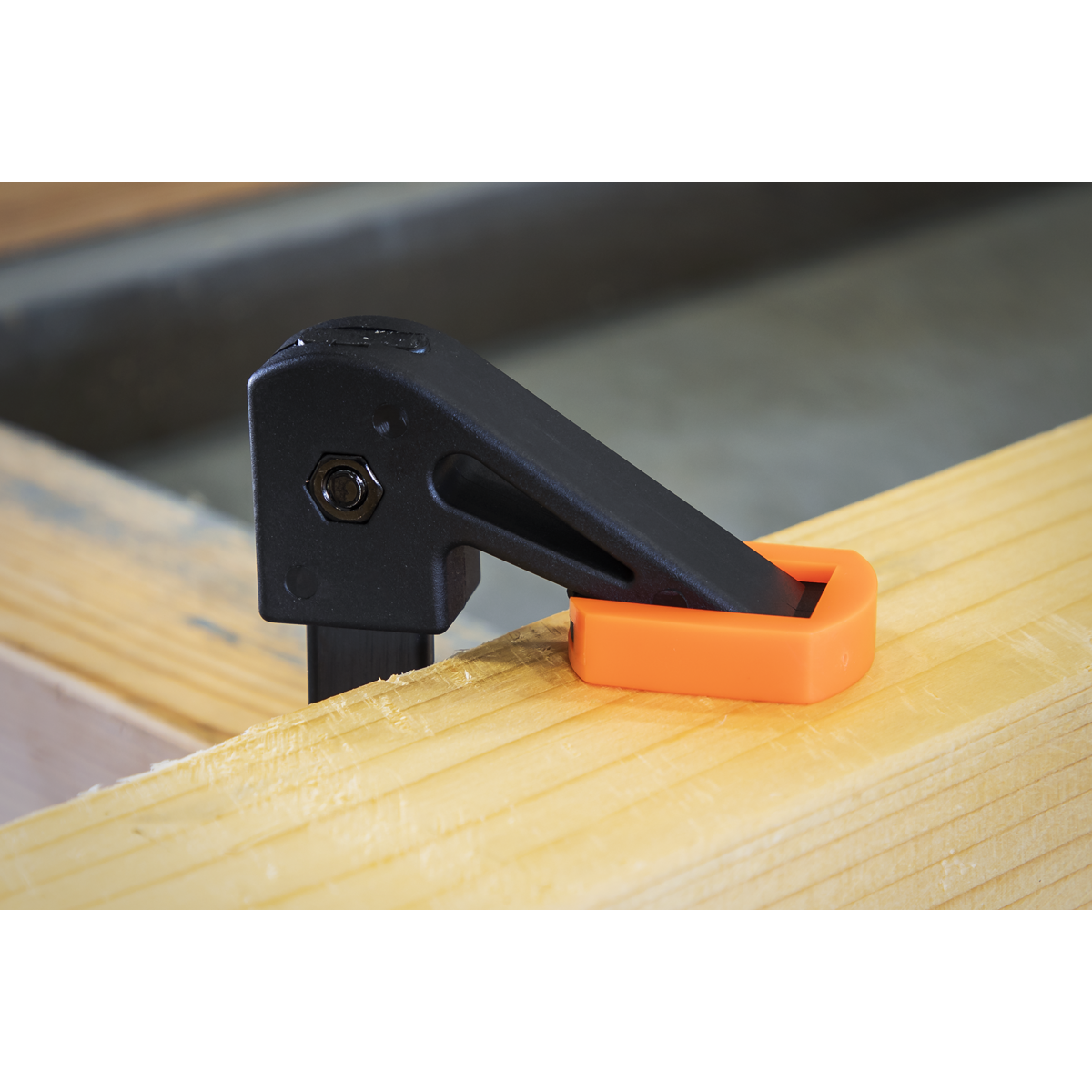 Sealey 150mm Ratchet Bar Clamp With Comfort Grip Handle 63mm Throat AK6101