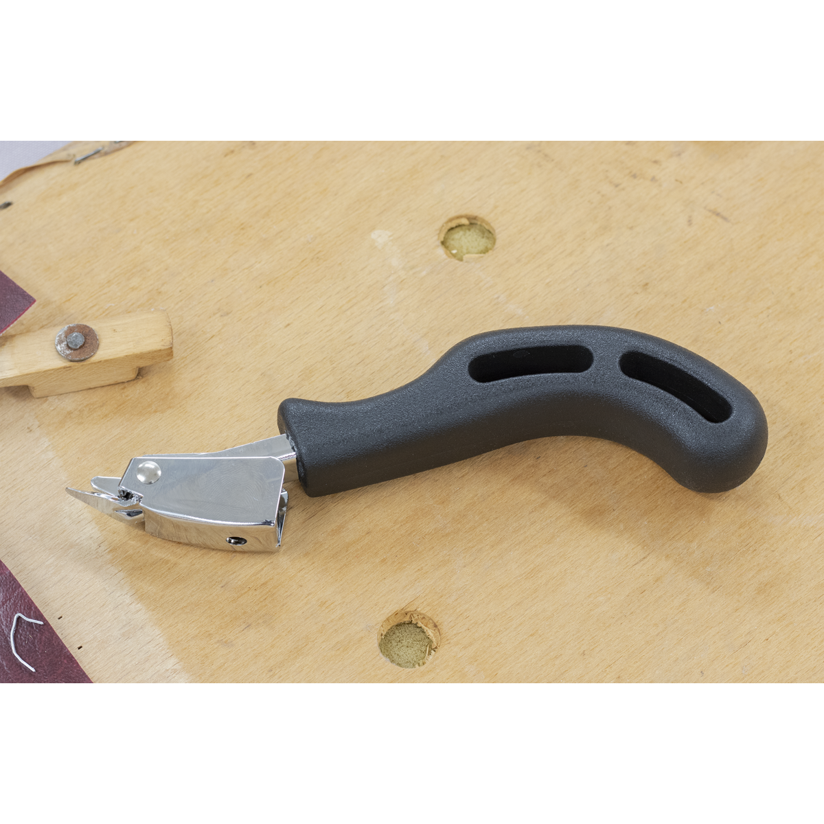 Sealey Heavy Duty Staple Remover Hand Tool For Daily Use Silver/Black AK707