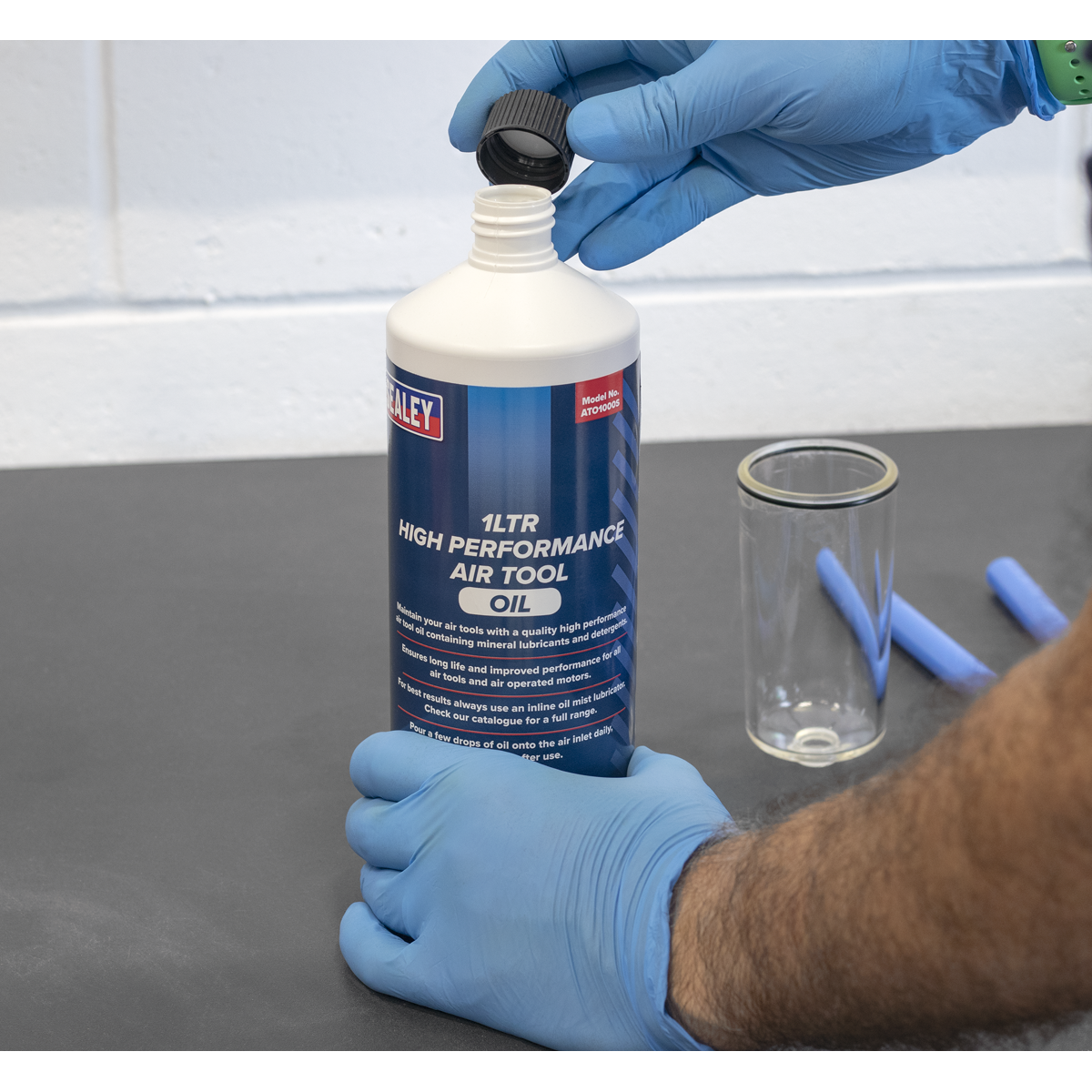 Sealey Air Tool Oil 1L With Mineral Lubricants & Detergents 1 Litre ATO1000S