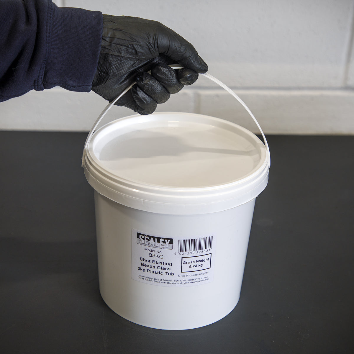 Sealey Shot Blasting Beads Glass 5kg Plastic Tub 180-300 Microns White B5KG