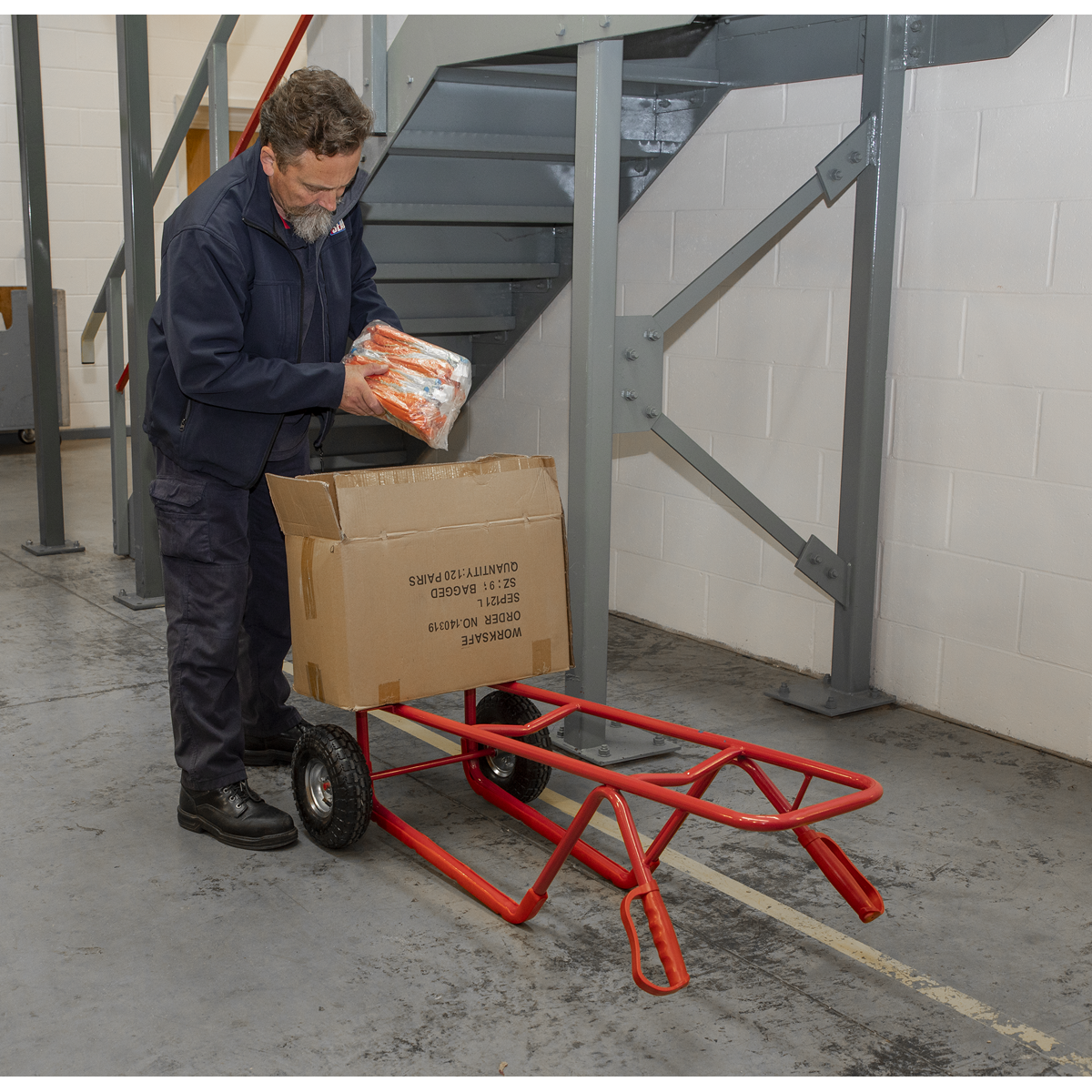 Sealey Sack Truck With Pneumatic Tyres & Handgrips 300kg Capacity CST999