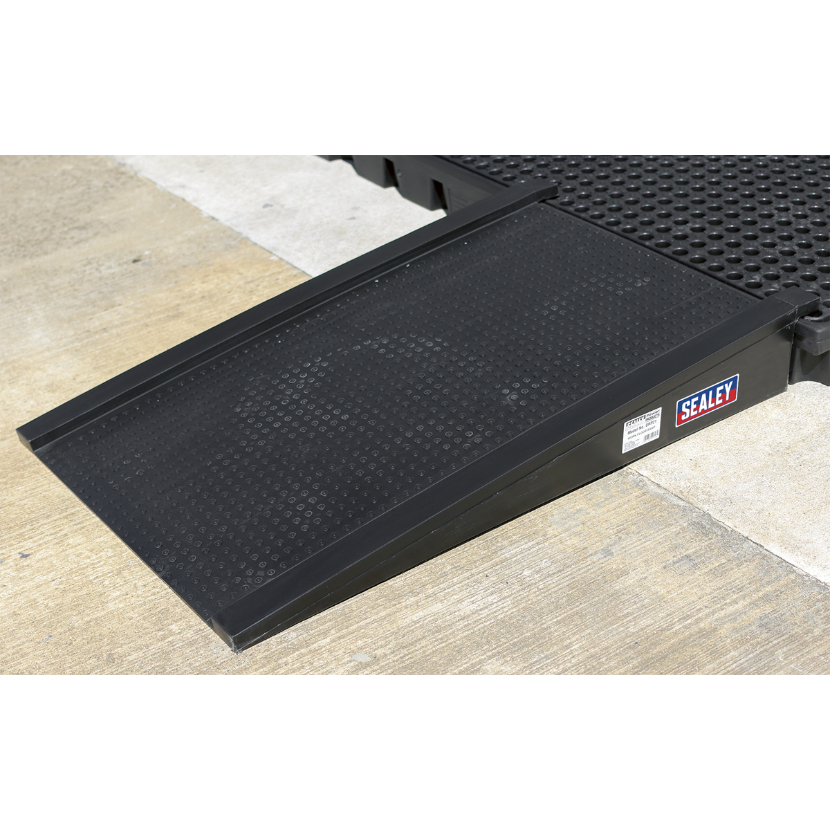 Sealey Work Floor Ramp From Heavy Duty Polyethylene 810 x 1290 x 180mm DRP21
