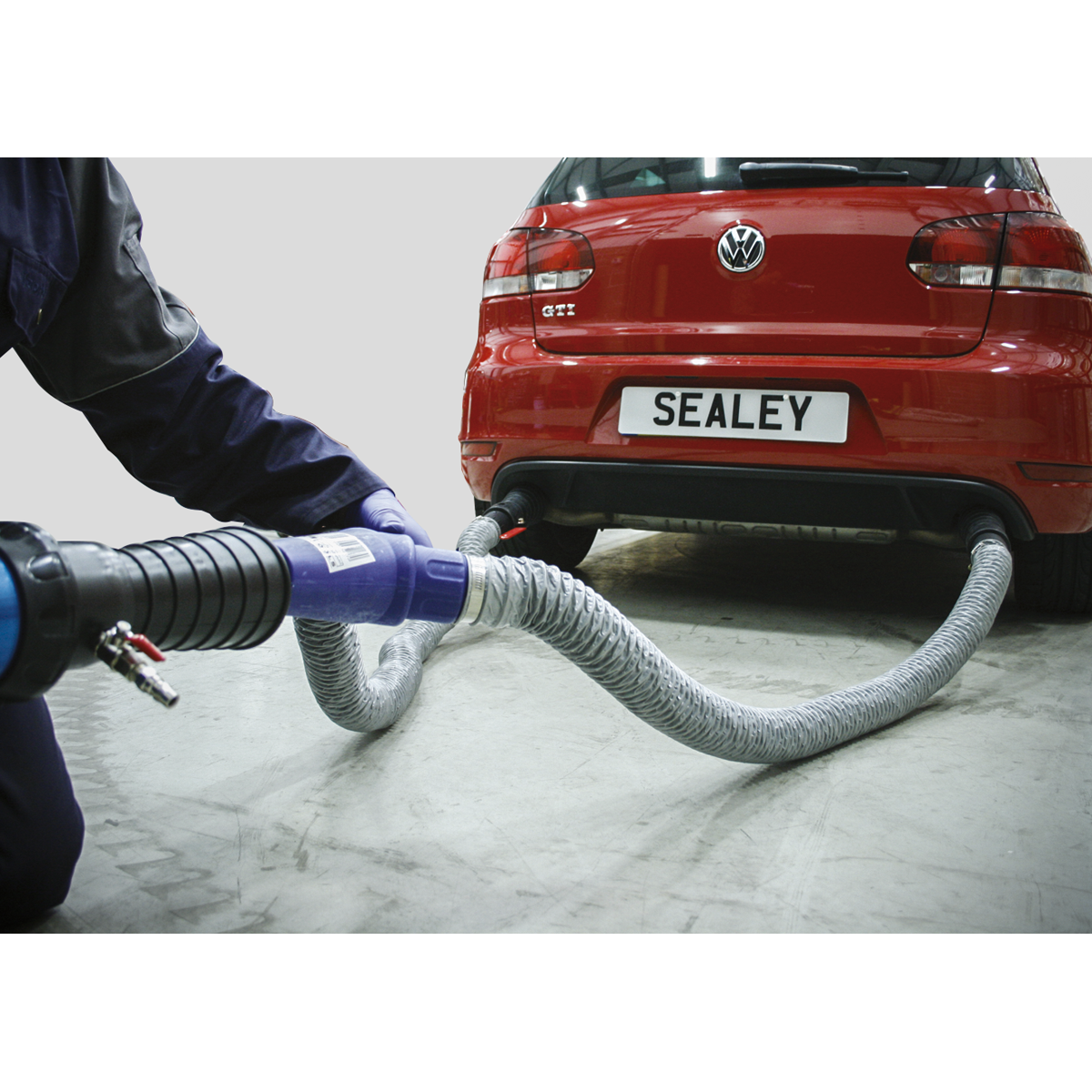 Sealey Exhaust Fume Extractor With Additional 3m Flexible Ducting EFS07