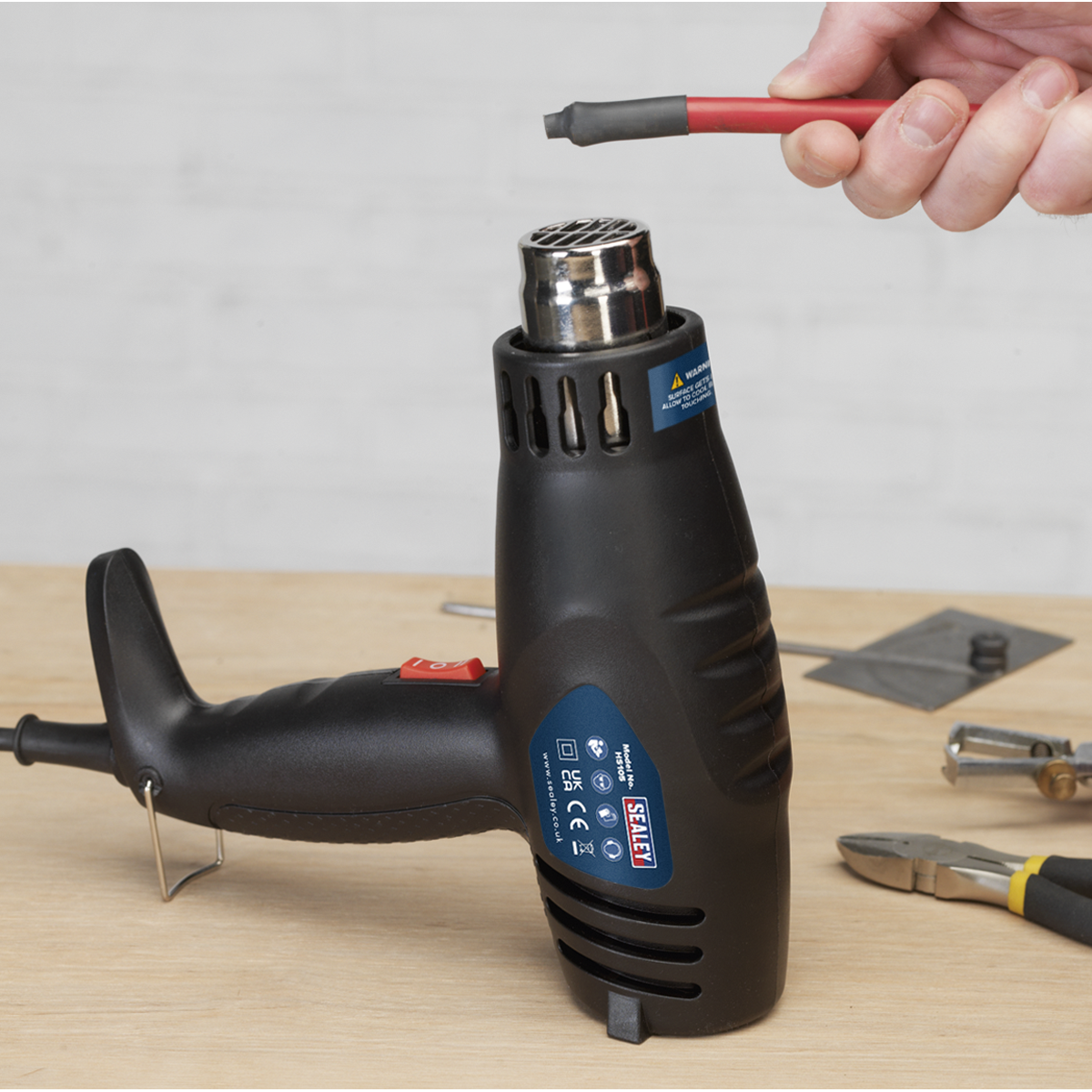Sealey Hot Air Gun 1600W 2-Speed 375C 500C For Paint Stripping Soldering HS105