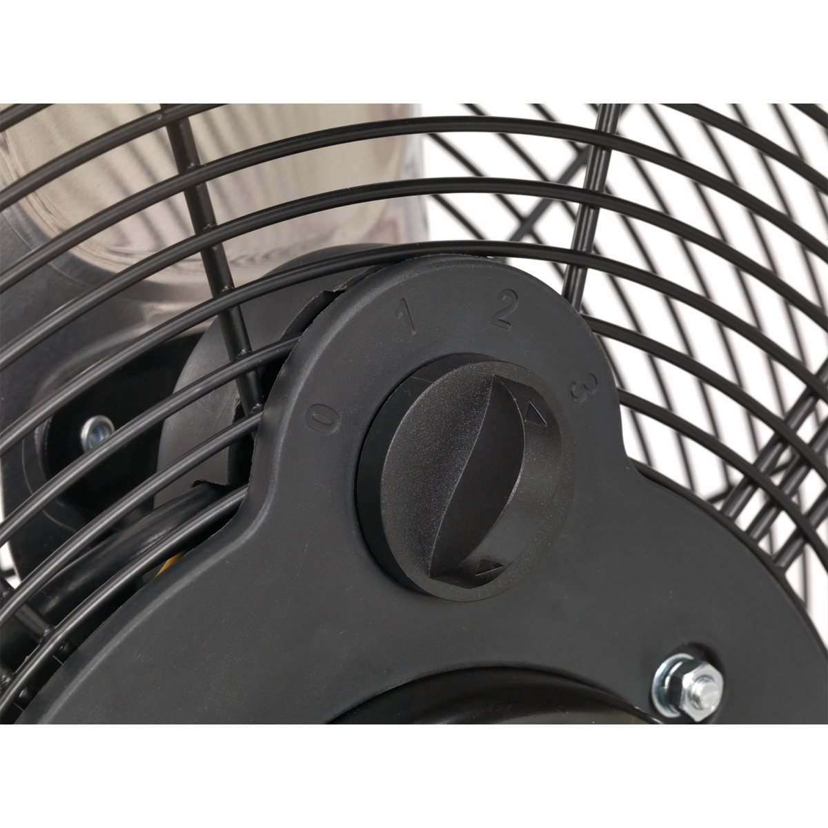 Sealey 18" Industrial High Velocity Fan With 3-Speed 240V 110W Black HVF18