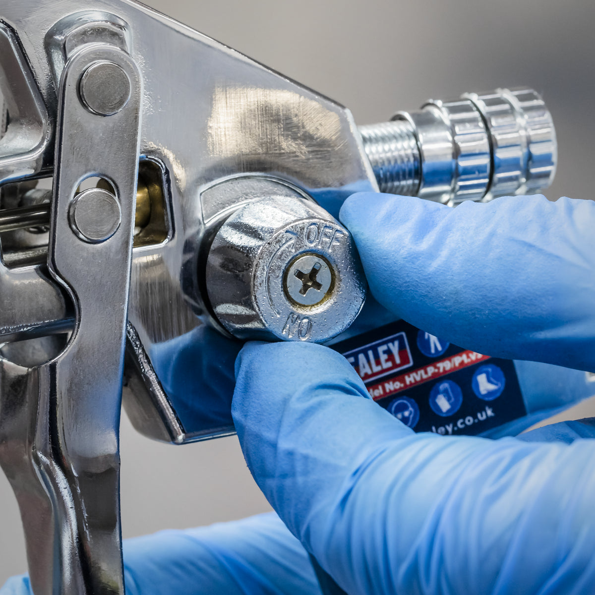 Sealey Spray Gun With 1.7mm Set-Up For HVLP79/P Pressure Pot System HVLP-79/P1