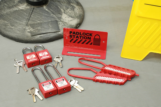 LASER 8150 Locking System Lock Set Red Nylon Padlocks With Lockout Hasp