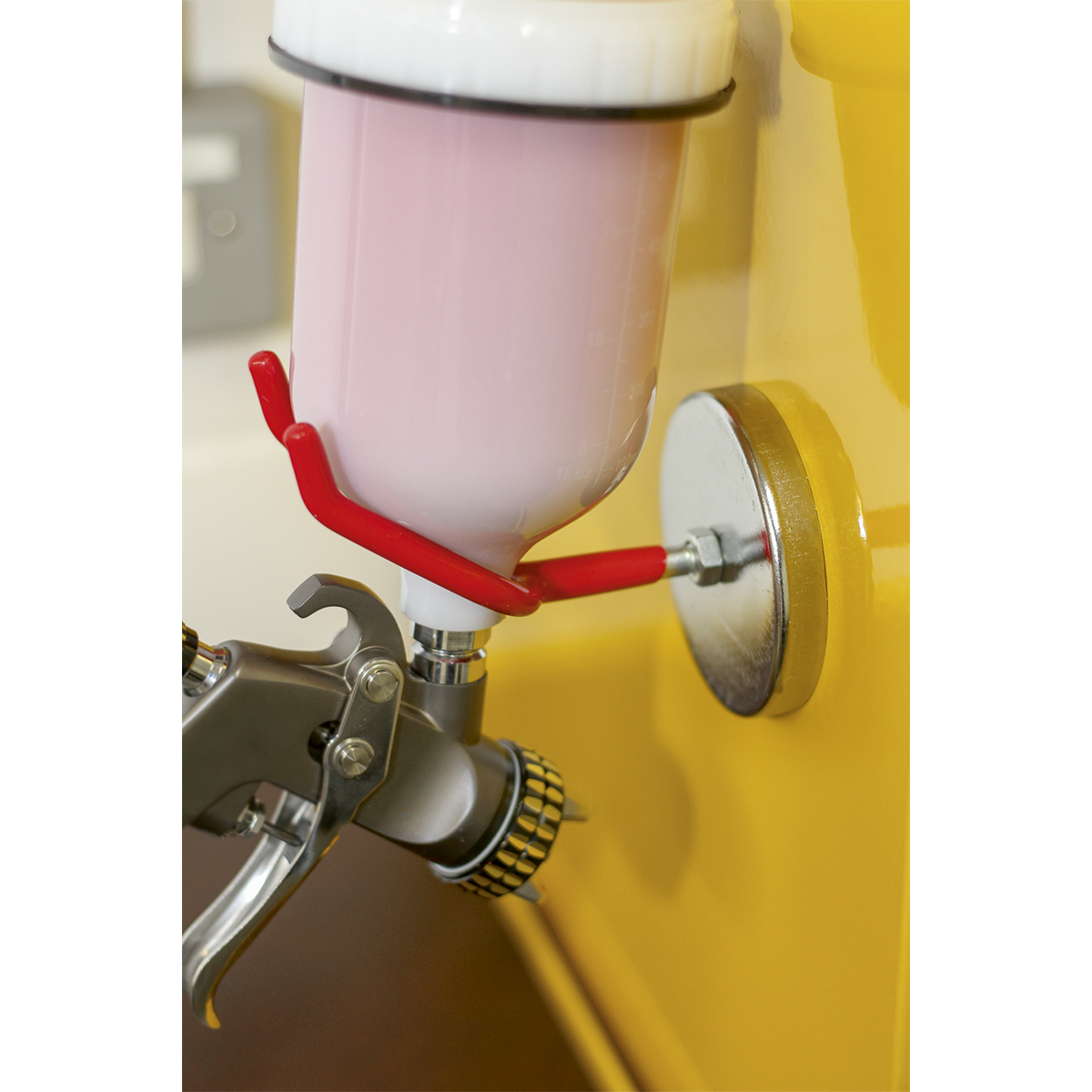 Sealey Magnetic Spray Gun Holder 50mm Wide Steel Hook 4.5kg Capacity MSH01
