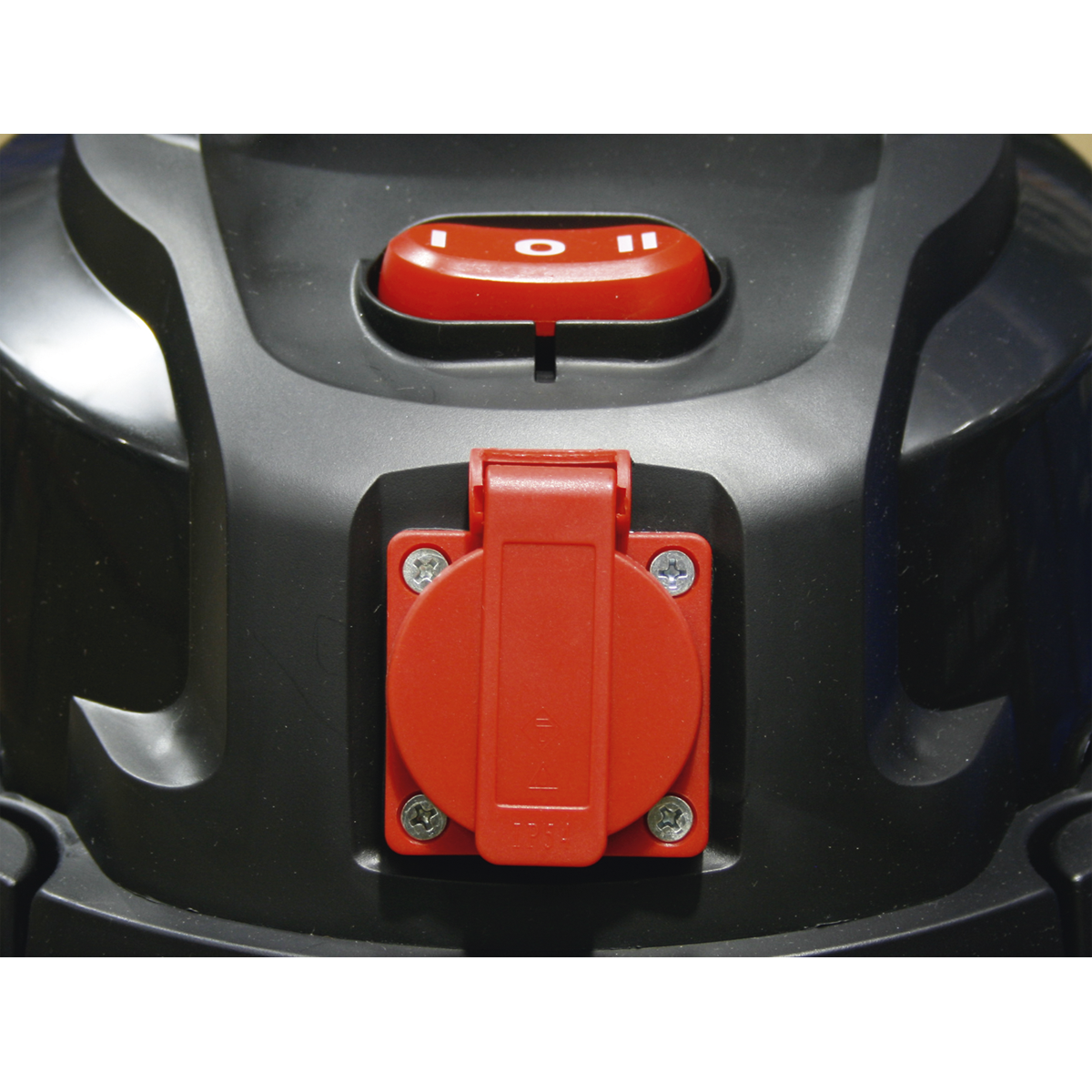 Sealey 230V Vacuum Cleaner Industrial 20 Litres 1400w B" Auto Start PC200SDAUTO