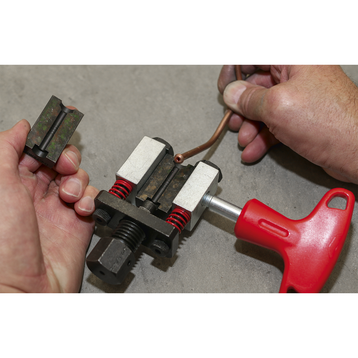 Sealey On-Vehicle Brake Flaring Tool Small Body 3/16" SAE 4.75mm DIN PFT08