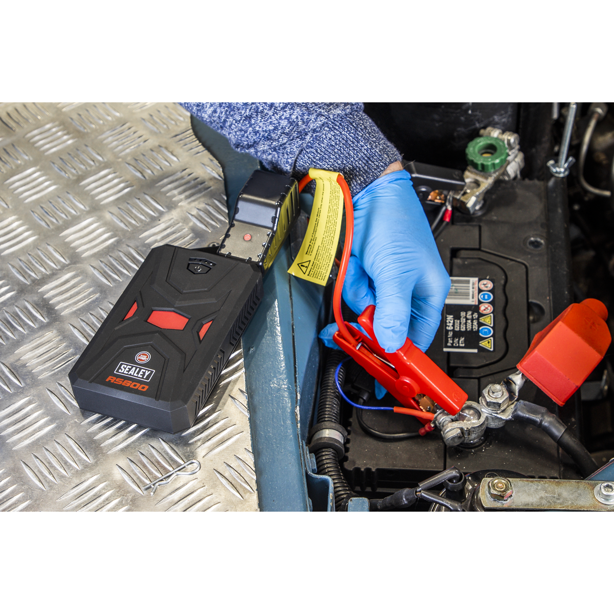 Sealey RoadStart 600A 12V Lithium-Ion Jump Starter Power Pack Waterproof RS600