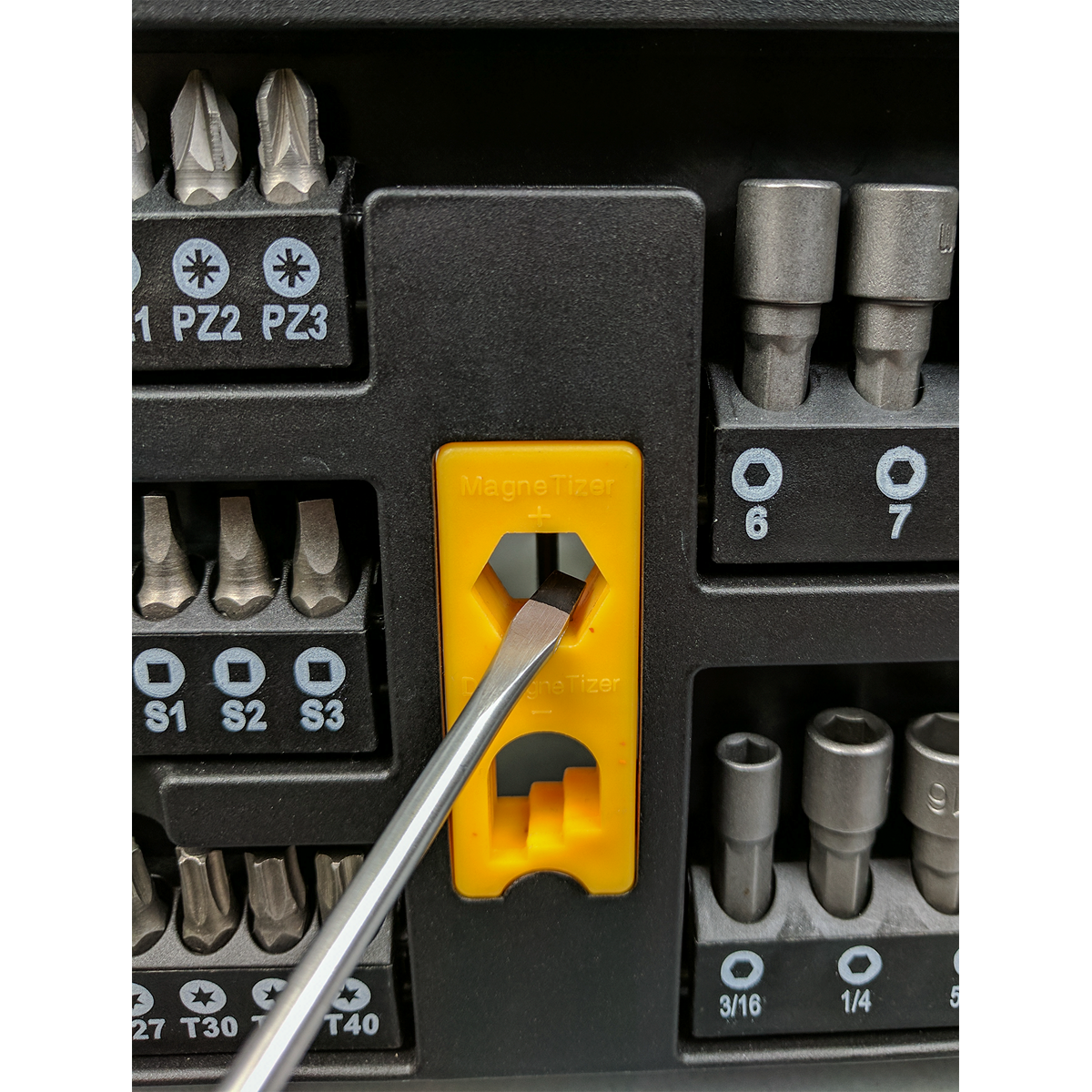 Sealey Screwdriver Bit & Nut Driver Set With Colour-Coding 61 Pieces S01152