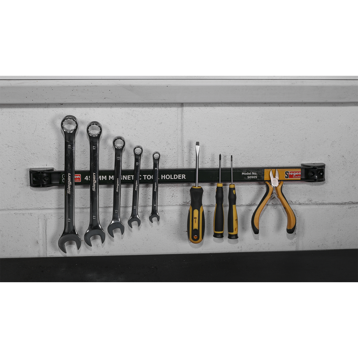 Sealey Wall Mounting Magnetic Tool Holder With Fixing Screws 450mm S0905
