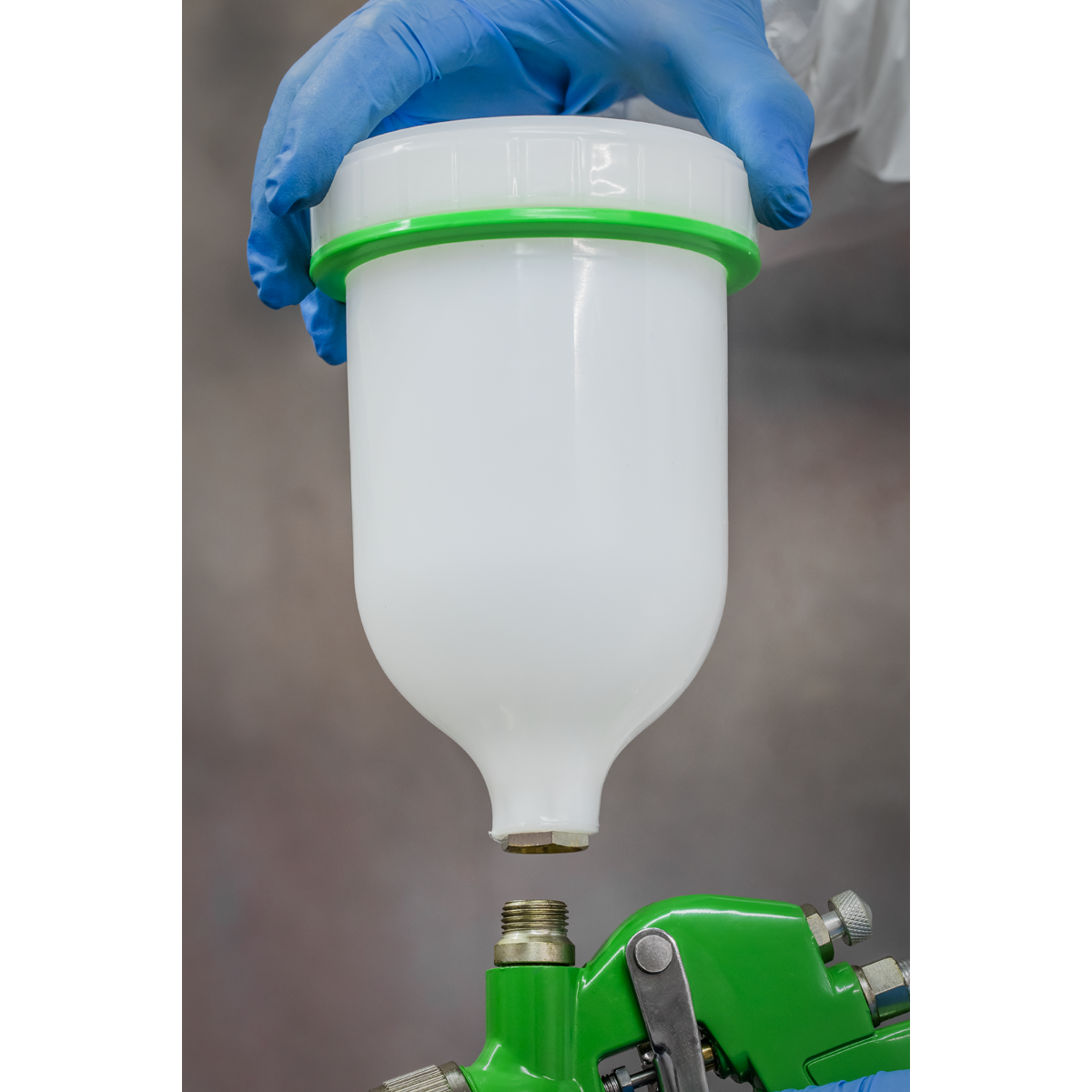 Sealey Gravity Feed Spray Gun 2-Stage Trigger Control 1.7mm Set-Up S717G