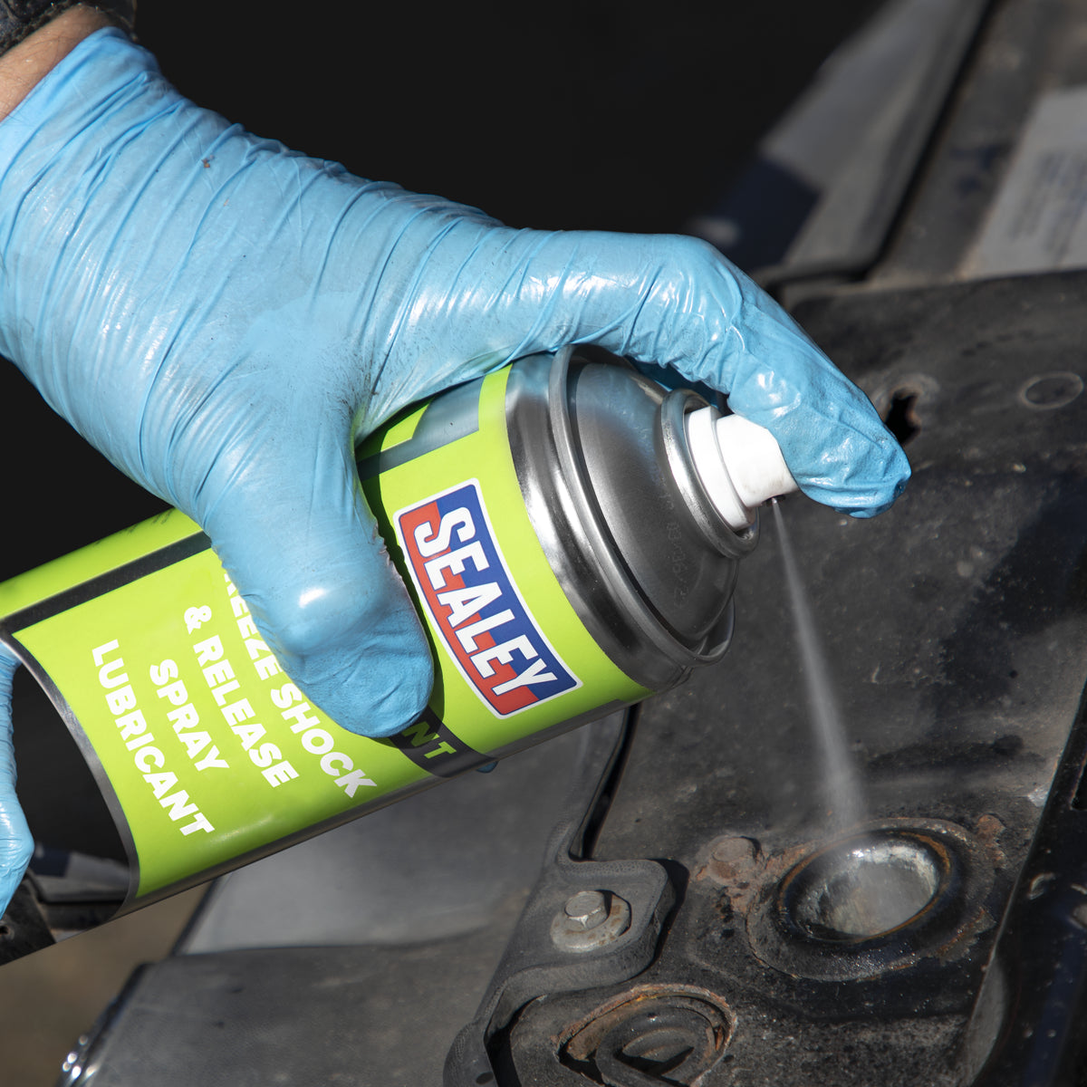 Sealey Freeze Shock & Release Spray Lubricant Displaces Moisture 500mL SCS036S