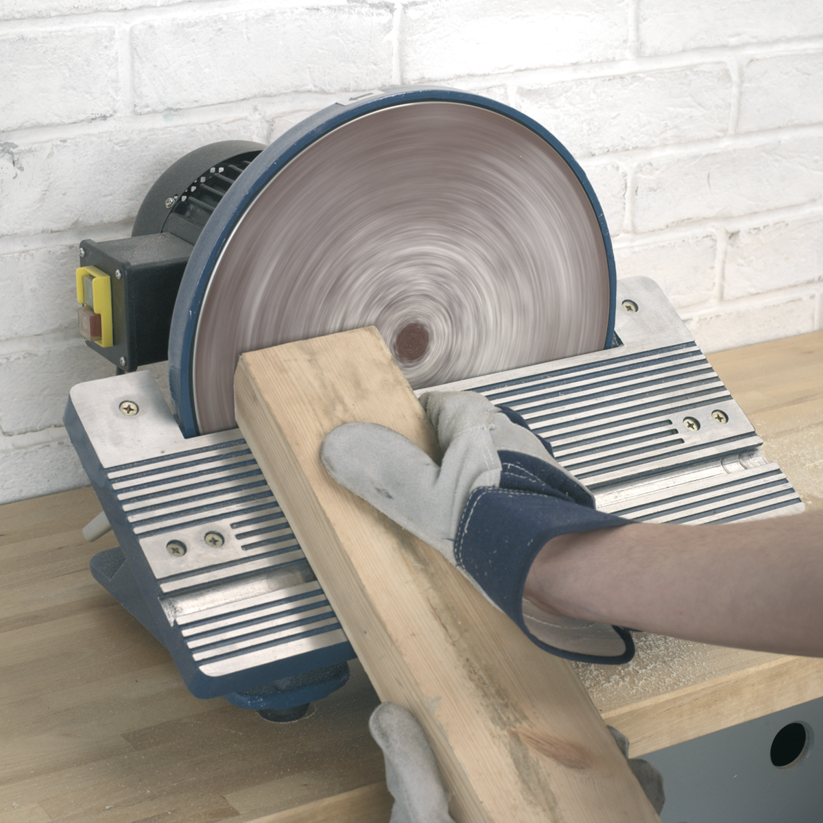 Sealey Ø305mm Disc Sander Includes No-Volt Load Release Switch 750W SM31