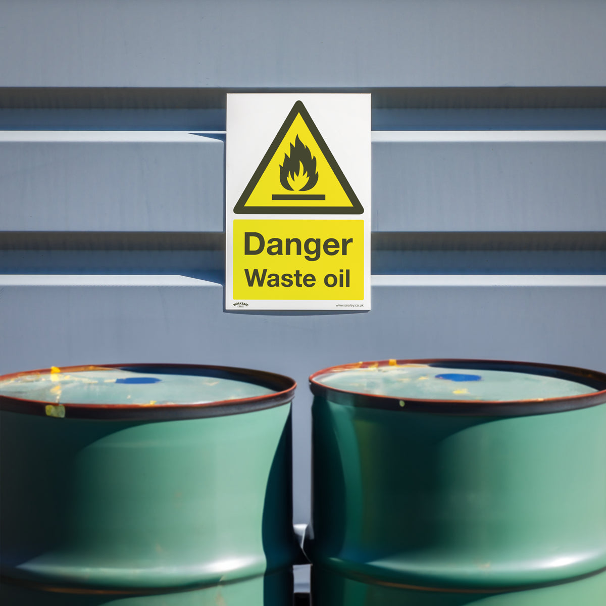 Sealey Warning Safety Sign Danger Waste Oil Rigid Plastic Pack of 10 SS60P10