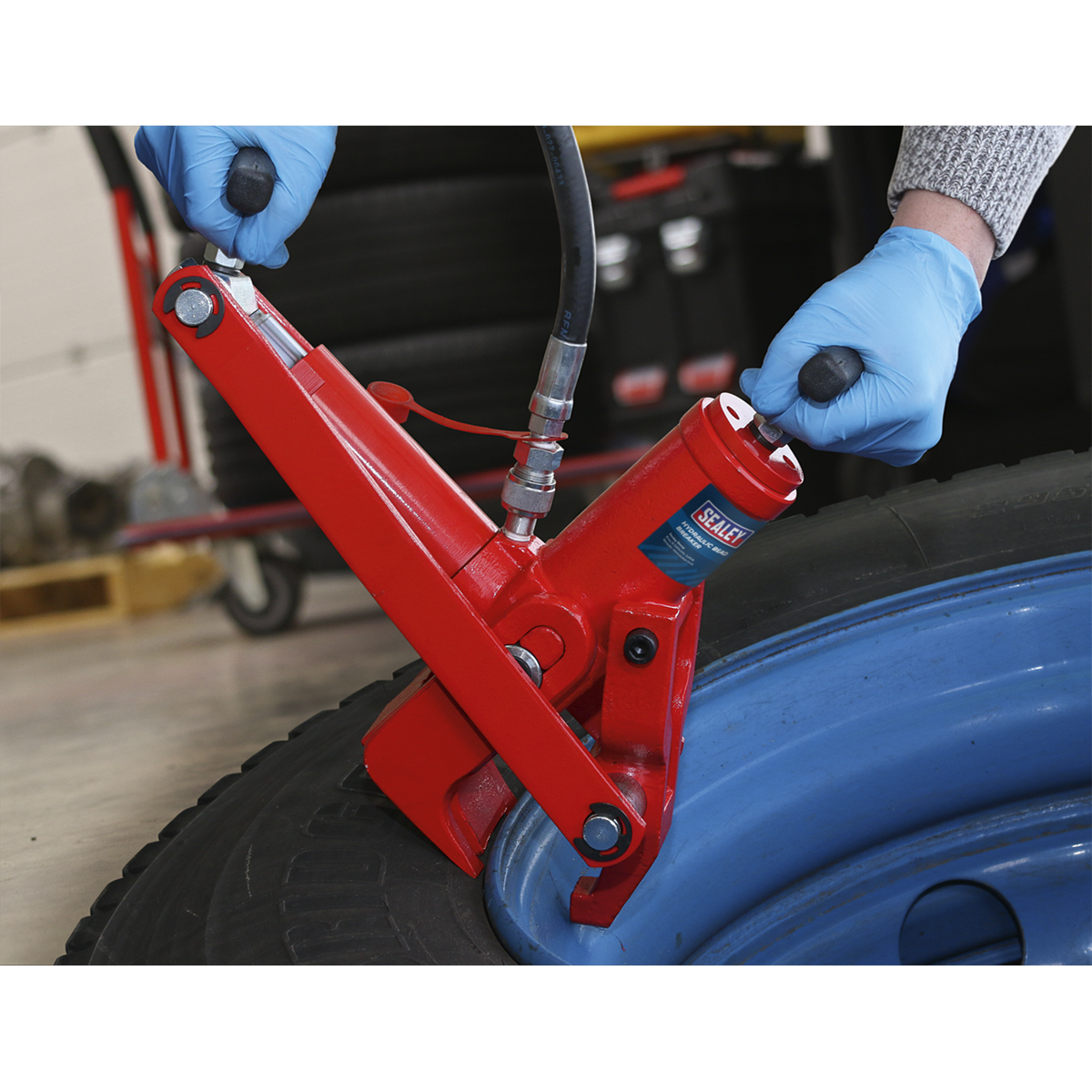 Sealey Hydraulic Bead Breaker For Breaking Beads on Commercial Tyres TC966