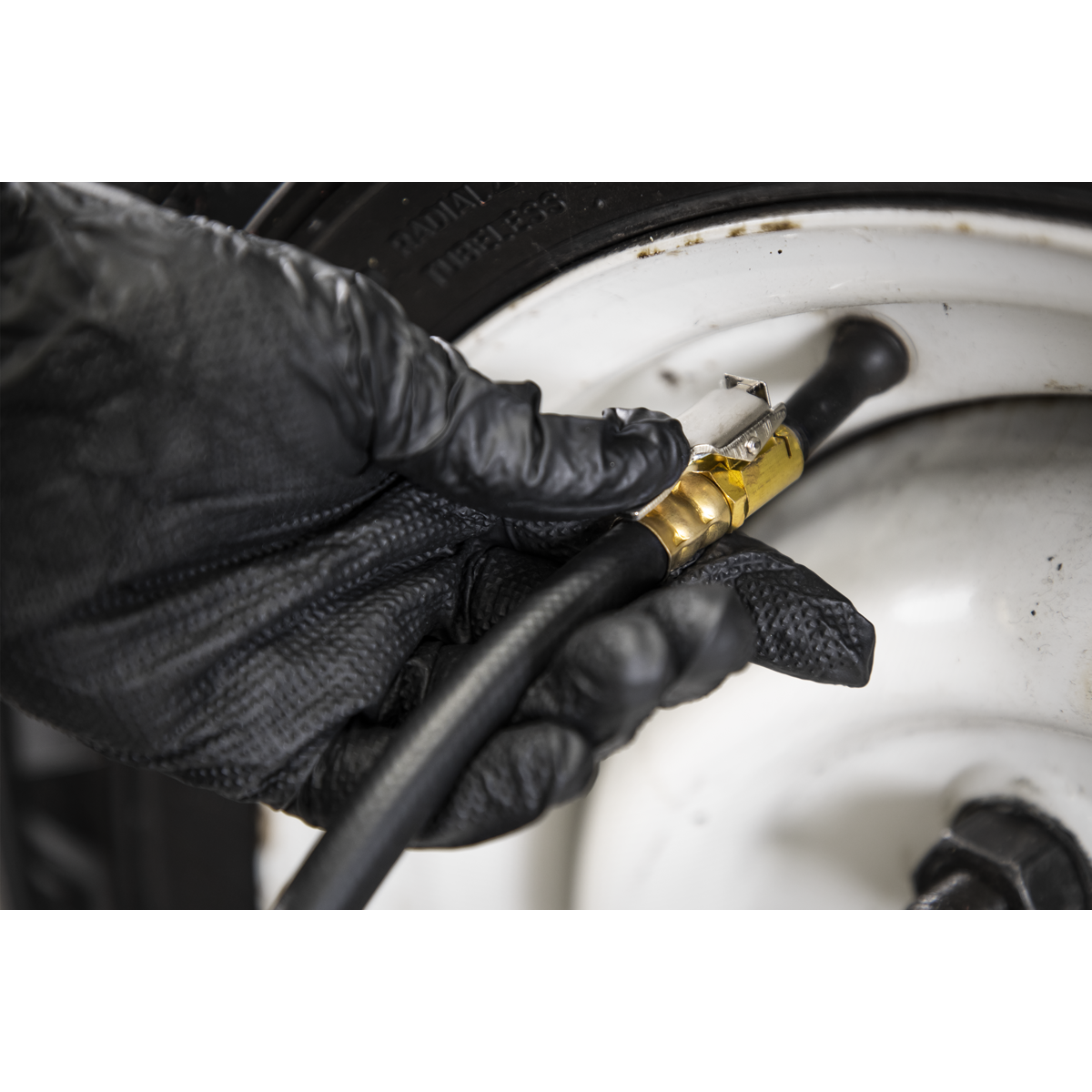 Sealey Tyre Pressure Gauge With Clip-On Connector 0-7bar/0-100psi TST/PG6