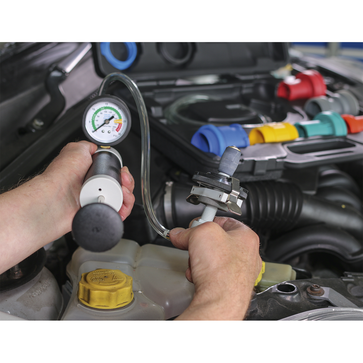 Sealey Cooling System & Cap Testing Kit Includes Double End Adaptors VS0031