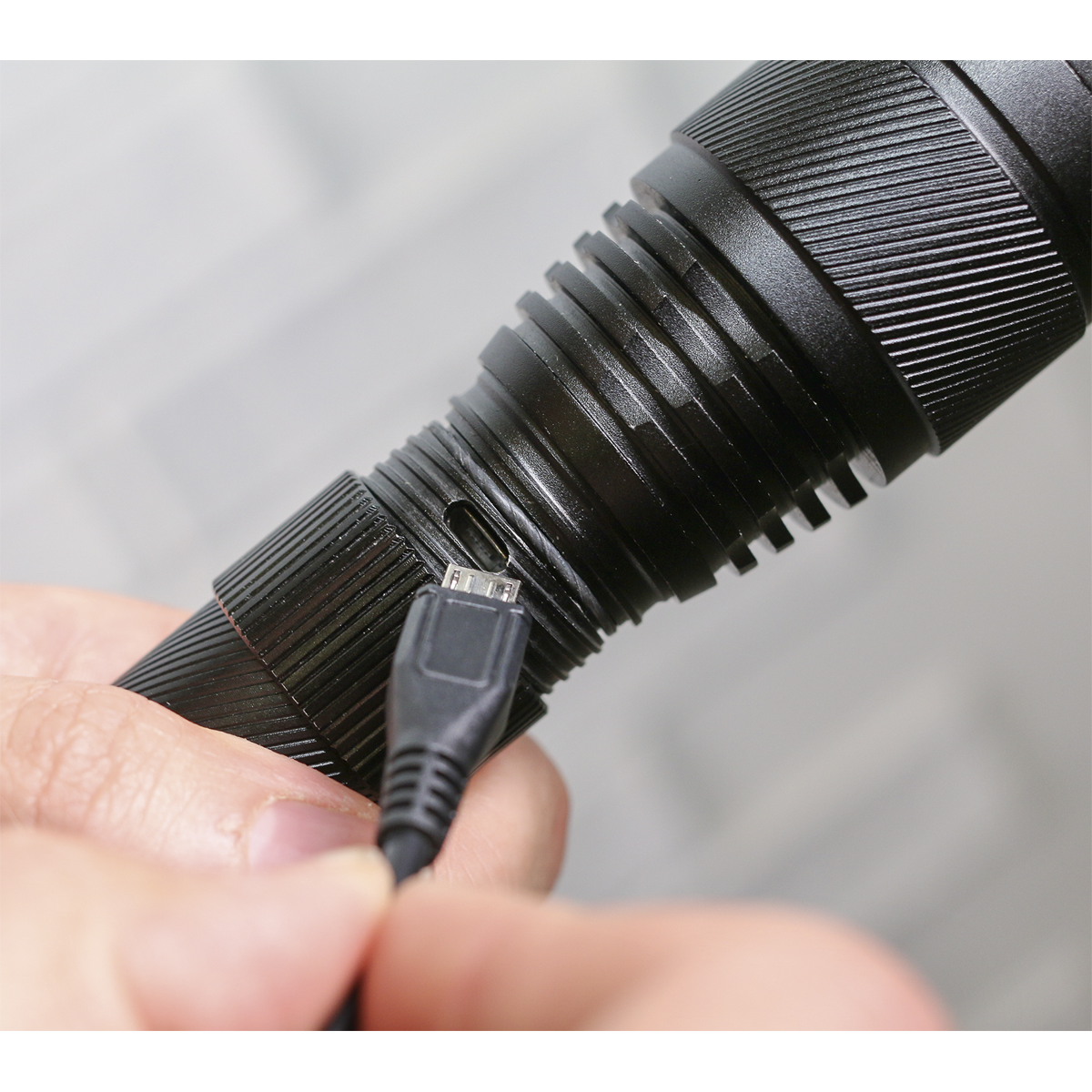 Sealey Aluminium Torch 10W T6 CREE LED Rechargeable With USB Port LED449