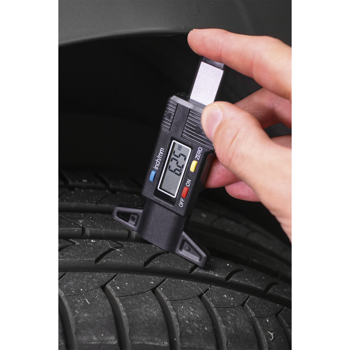 Sealey Digital Tyre Tread Depth Gauge 10mm Digits In LCD Display VS0564