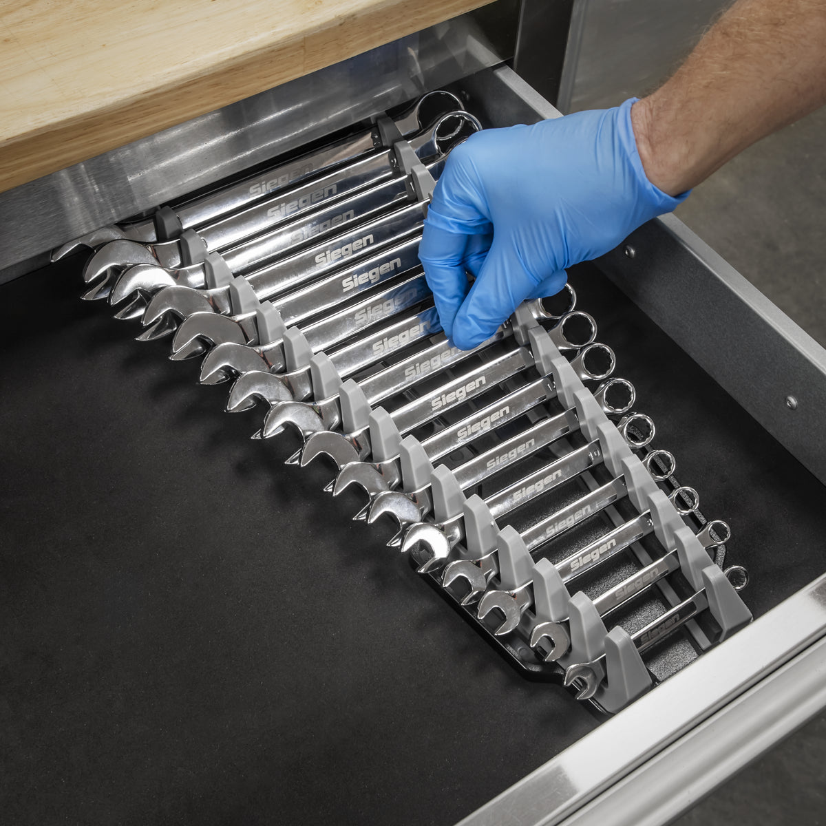 Sealey Premier Reversible Spanner Rack 16 Capacity Hand Tool Storage WR11