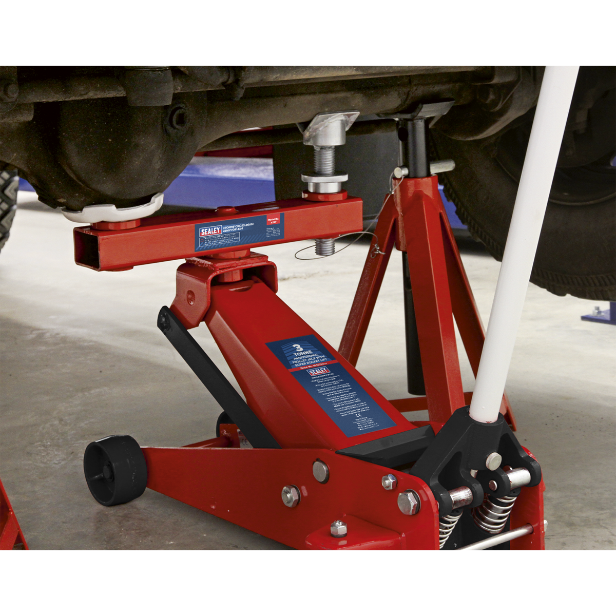 Sealey Easy-To-Use Cross Beam Adaptor 3 Tonne Capacity For 4x4 Vehicles Red X137