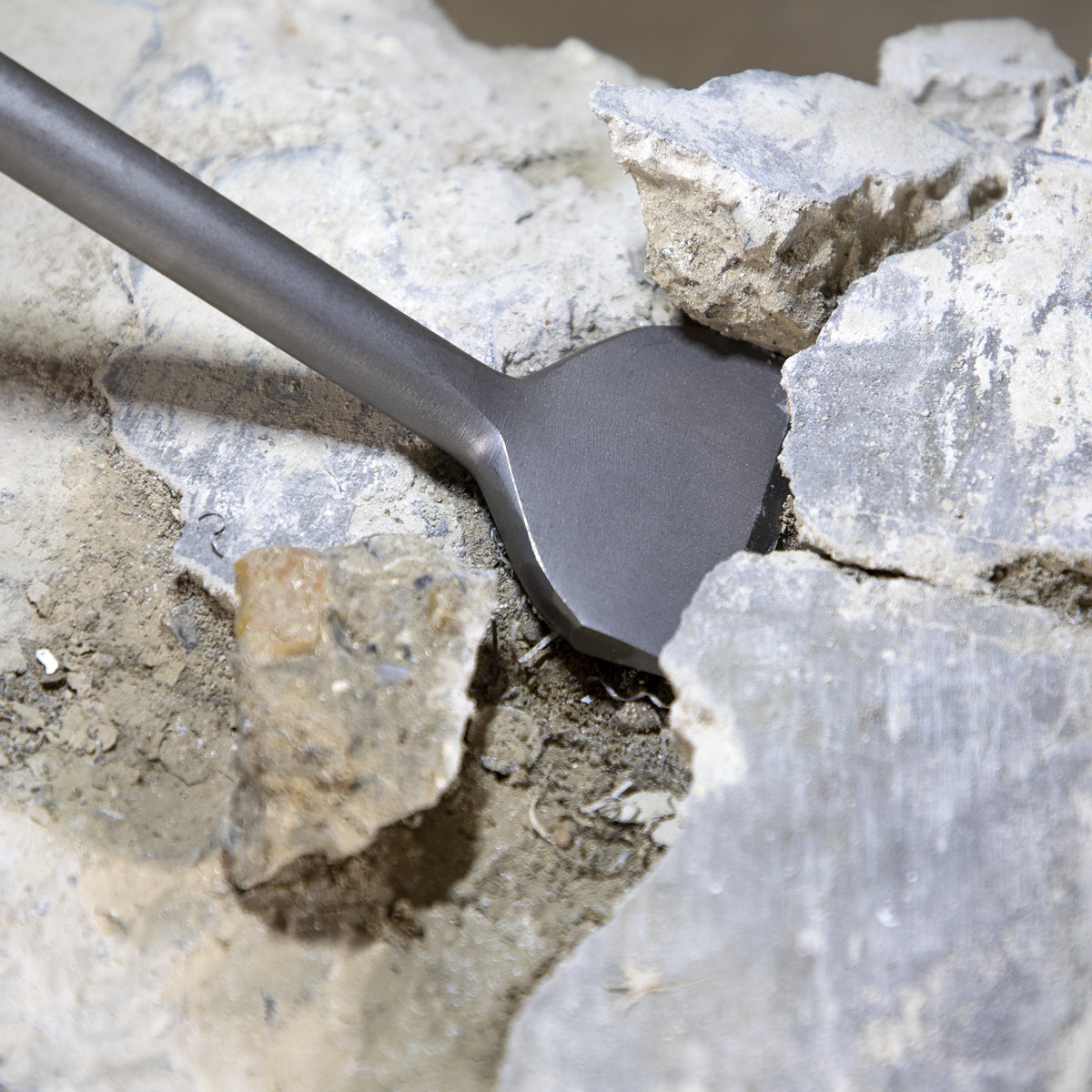 Sealey Cranked Chisel For Lifting Tiles & Stone 75 x 300mm Wide - SDS MAX X4WC