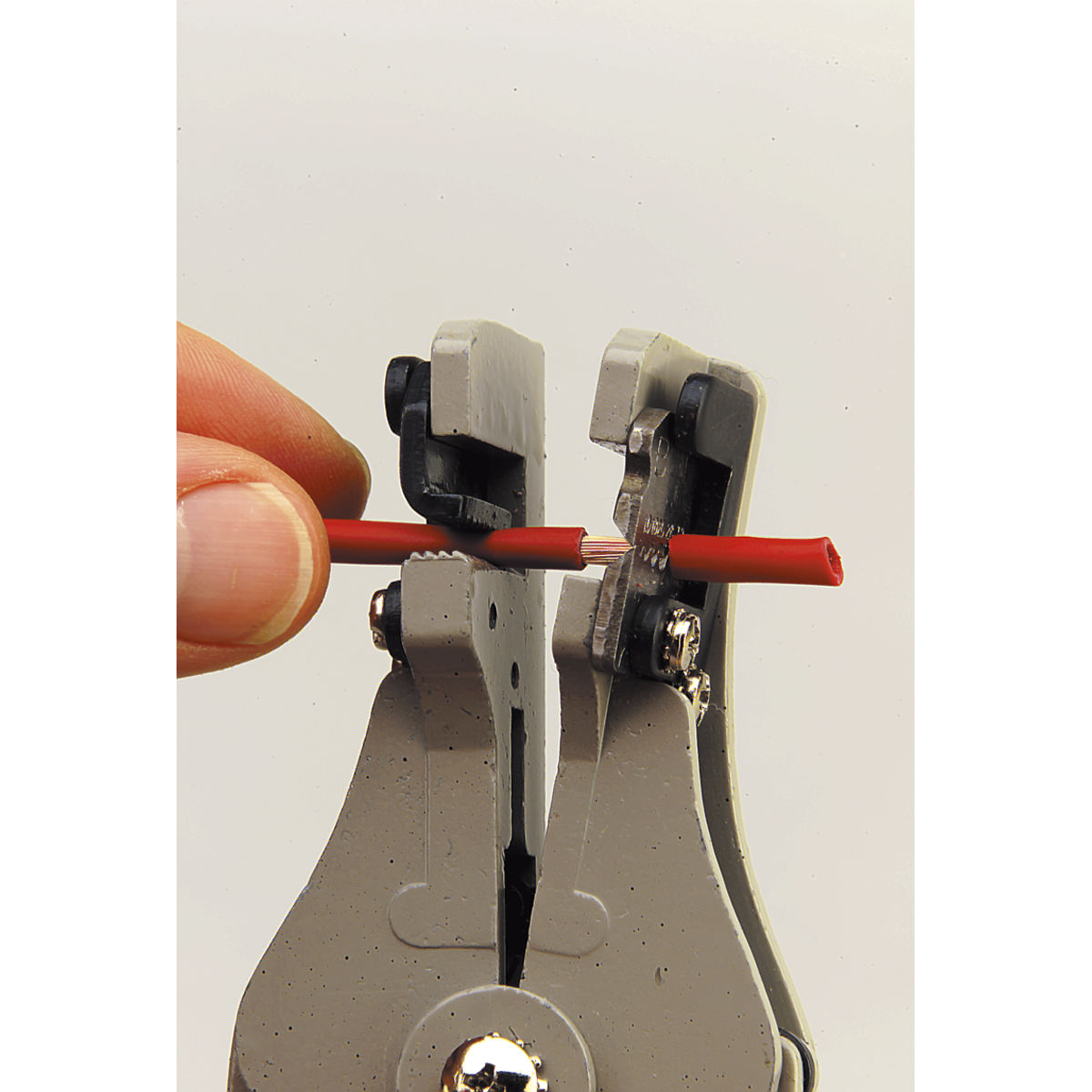 Sealey Wire Stripping Tool Automatic With Length Gauge & Vinyl Grips AK2252