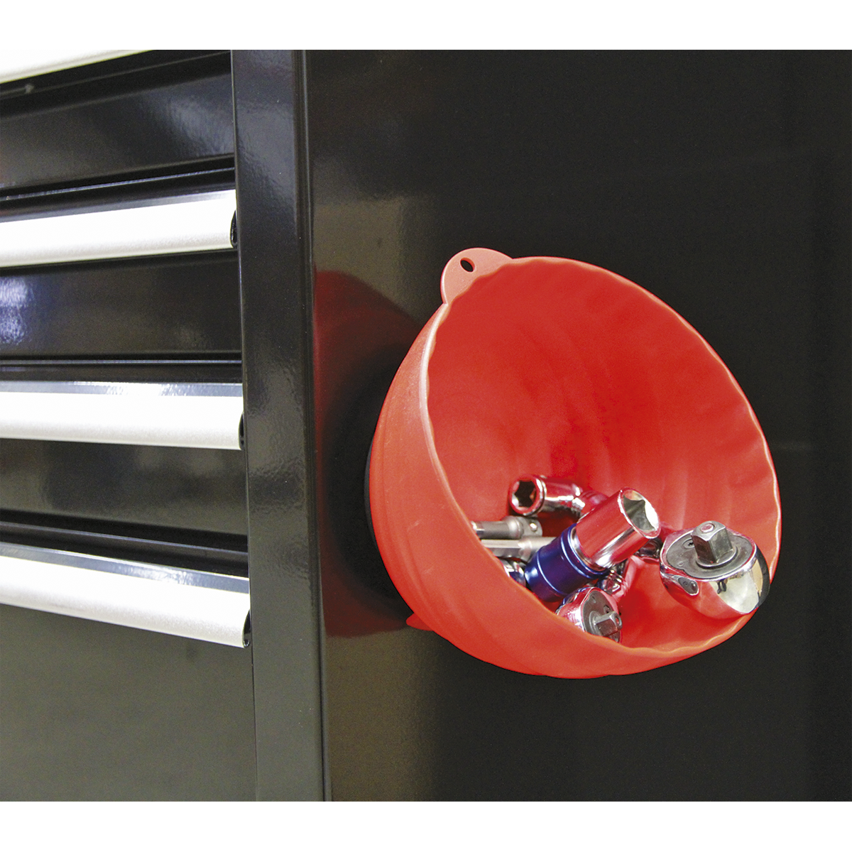 Sealey Magnetic Collector Ø150mm ABS Plastic Suitable For Daily Use - Red AK2319