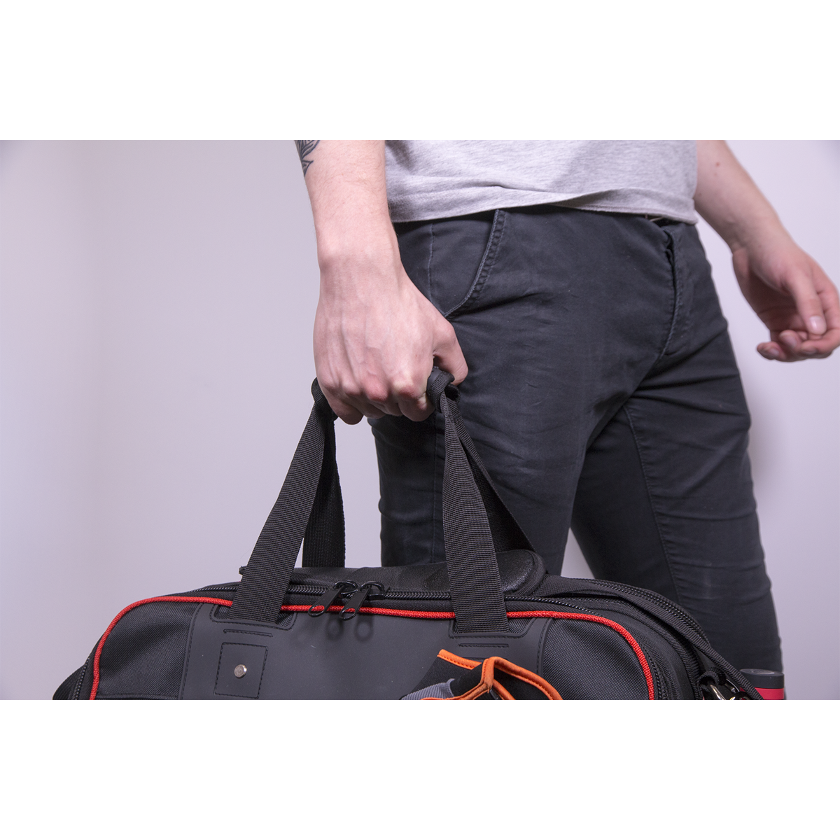 Sealey Tool Storage Bag With 24 Pockets 500mm Heavy Duty - Red/Black AP513