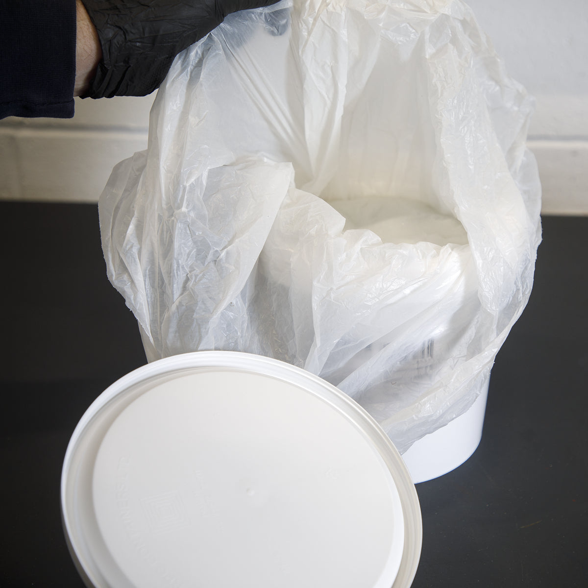 Sealey Shot Blasting Beads Glass 5kg Plastic Tub 180-300 Microns White B5KG
