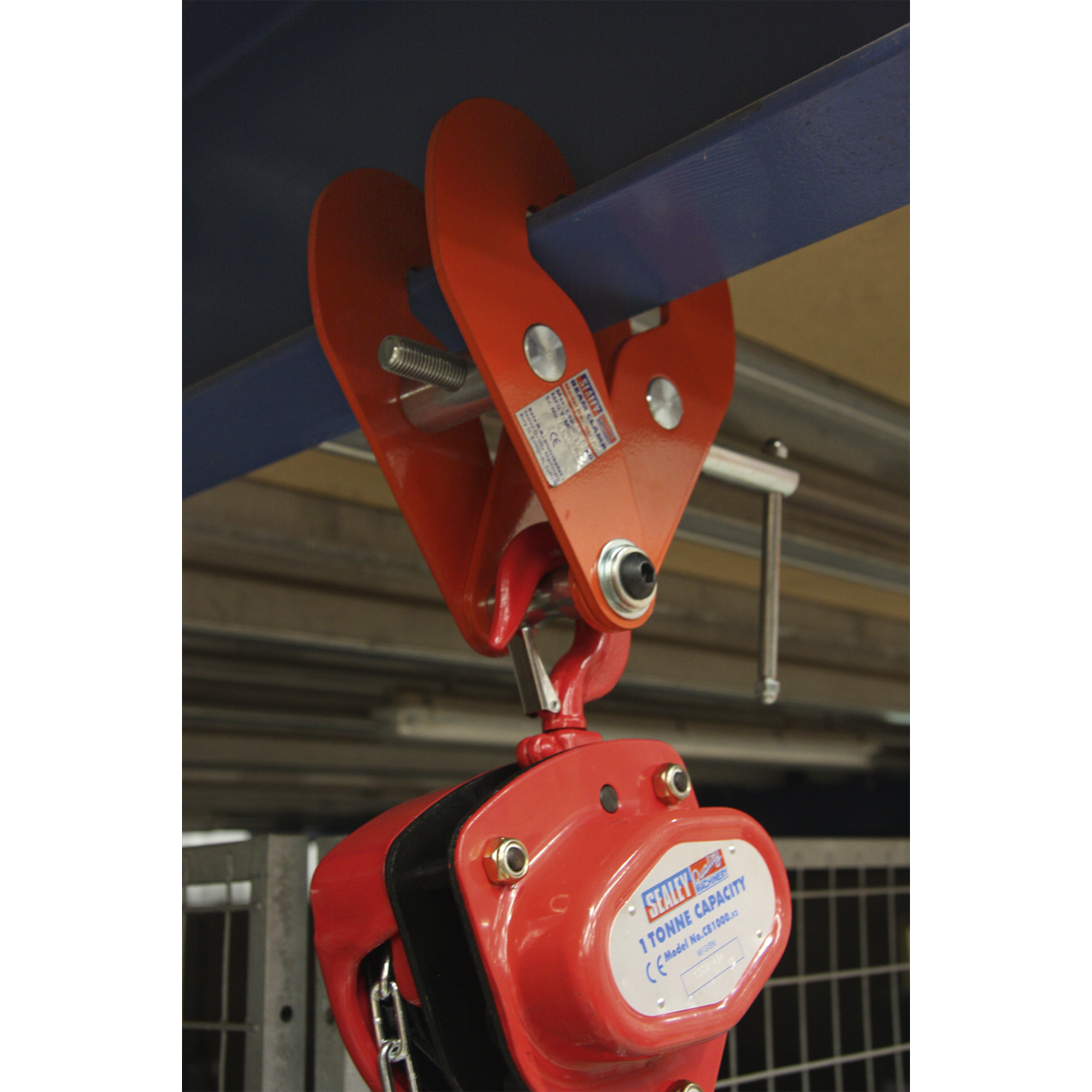 Sealey Beam Clamp 2 Tonne Adjustable Width 75-220mm Low Profile Red BC2000