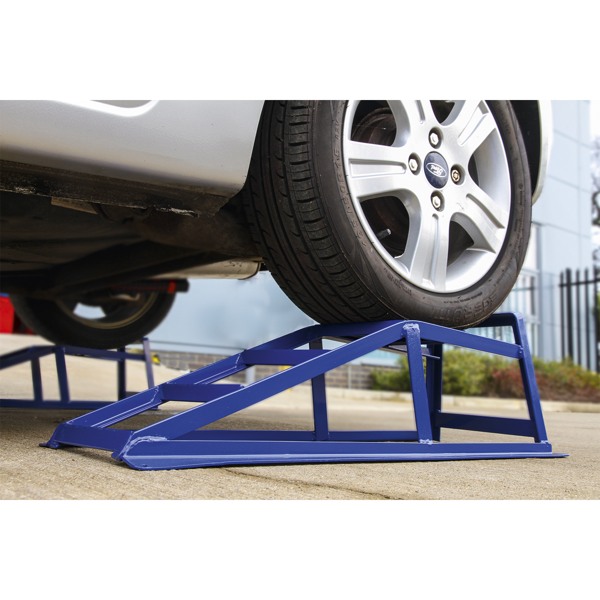 Sealey Car Ramps 1 Tonne Capacity per Ramp 2 Tonne Capacity per Pair CAR2000