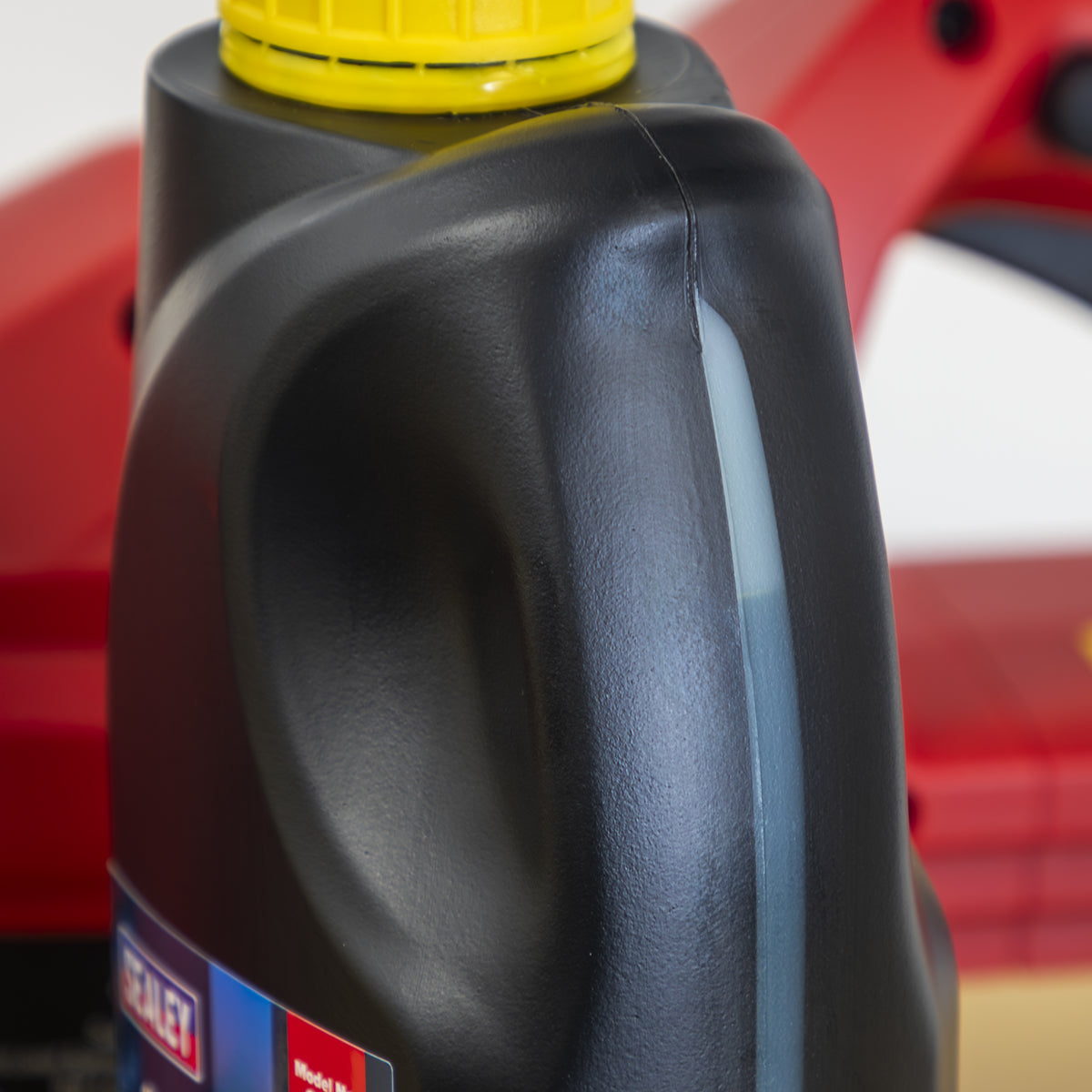 Sealey Chainsaw Oil 1 Litre All Season Long Life Anti Corrosion Universal CSO1L
