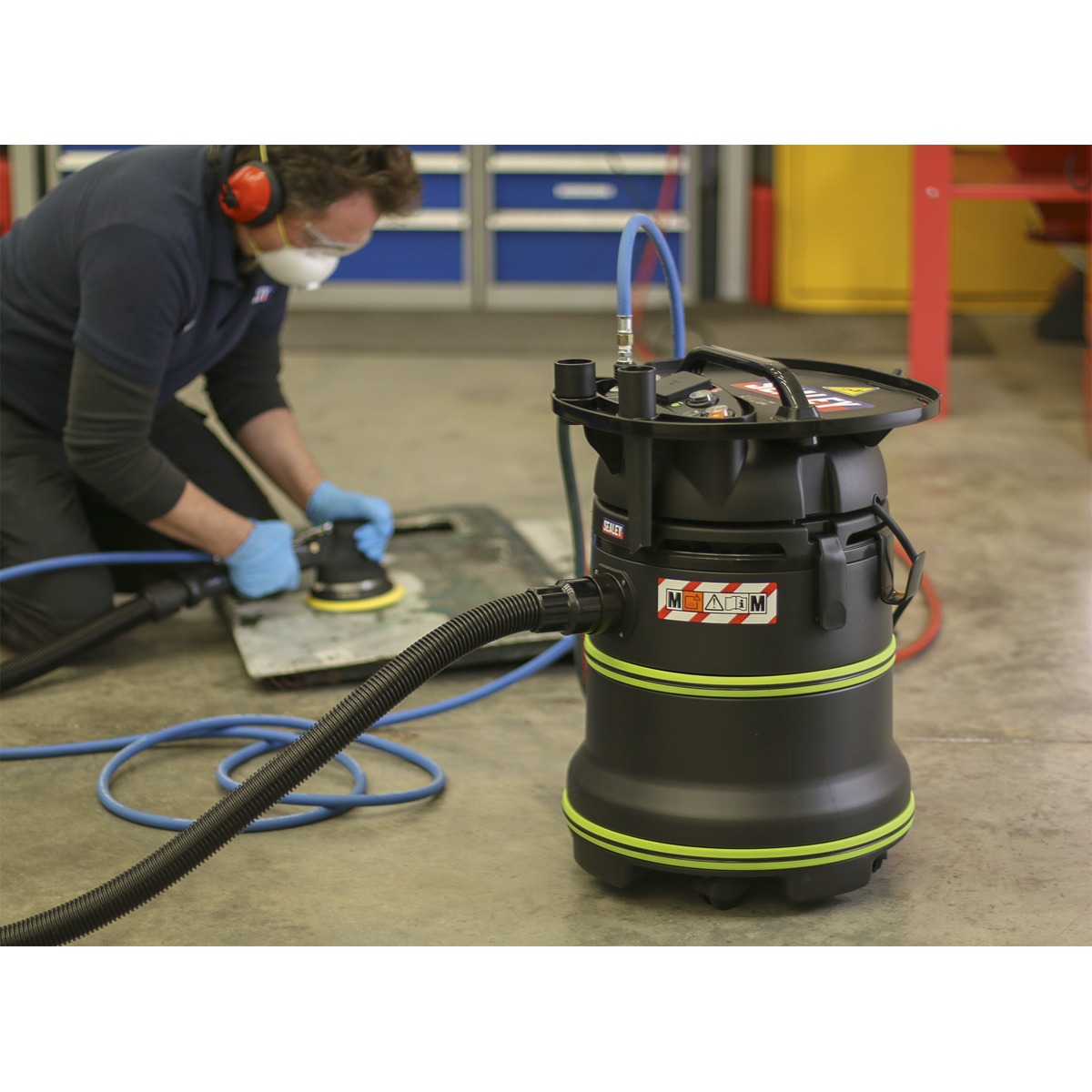Sealey Vacuum Cleaner Industrial Wet Dry 35L 2000W/230V Drum Filter DFS35M