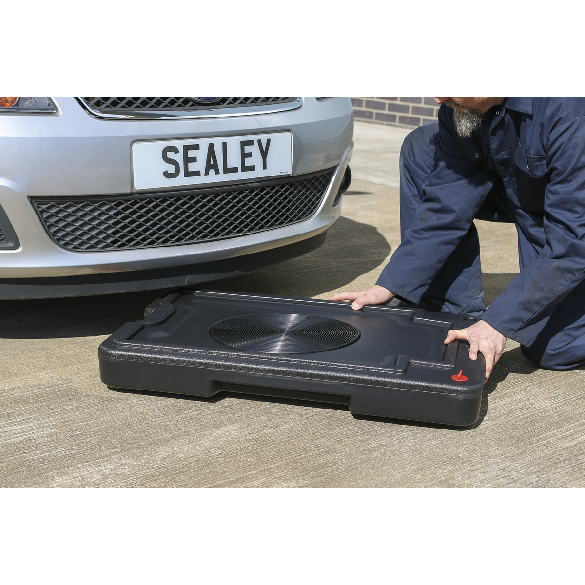 Sealey Oil Fluid Drainer Low Profile Design With Four Castors 30L DRP011
