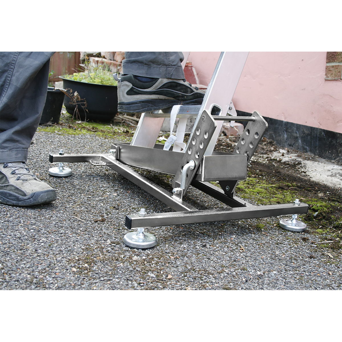 Sealey Ladder Stabilizer 605mm x 515mm x 112mm Integral Tie Down LAD001