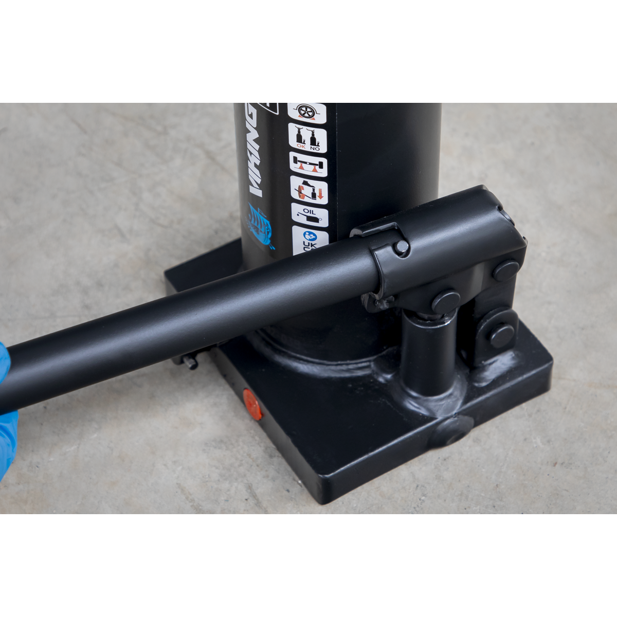 Sealey Bottle Jack Lift 5 Tonne With Overload Valve & 2-Piece Handle PBJ5S