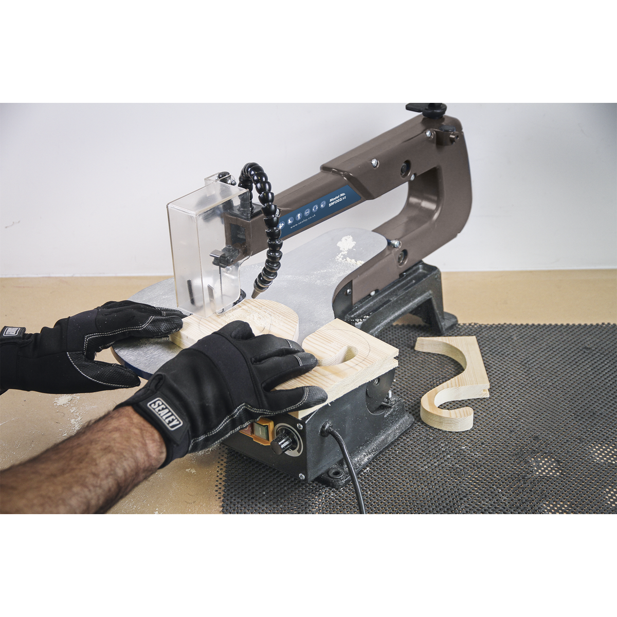 Sealey Variable Speed Scroll Saw 406mm Throat For Precise Cutting 230V SM1302