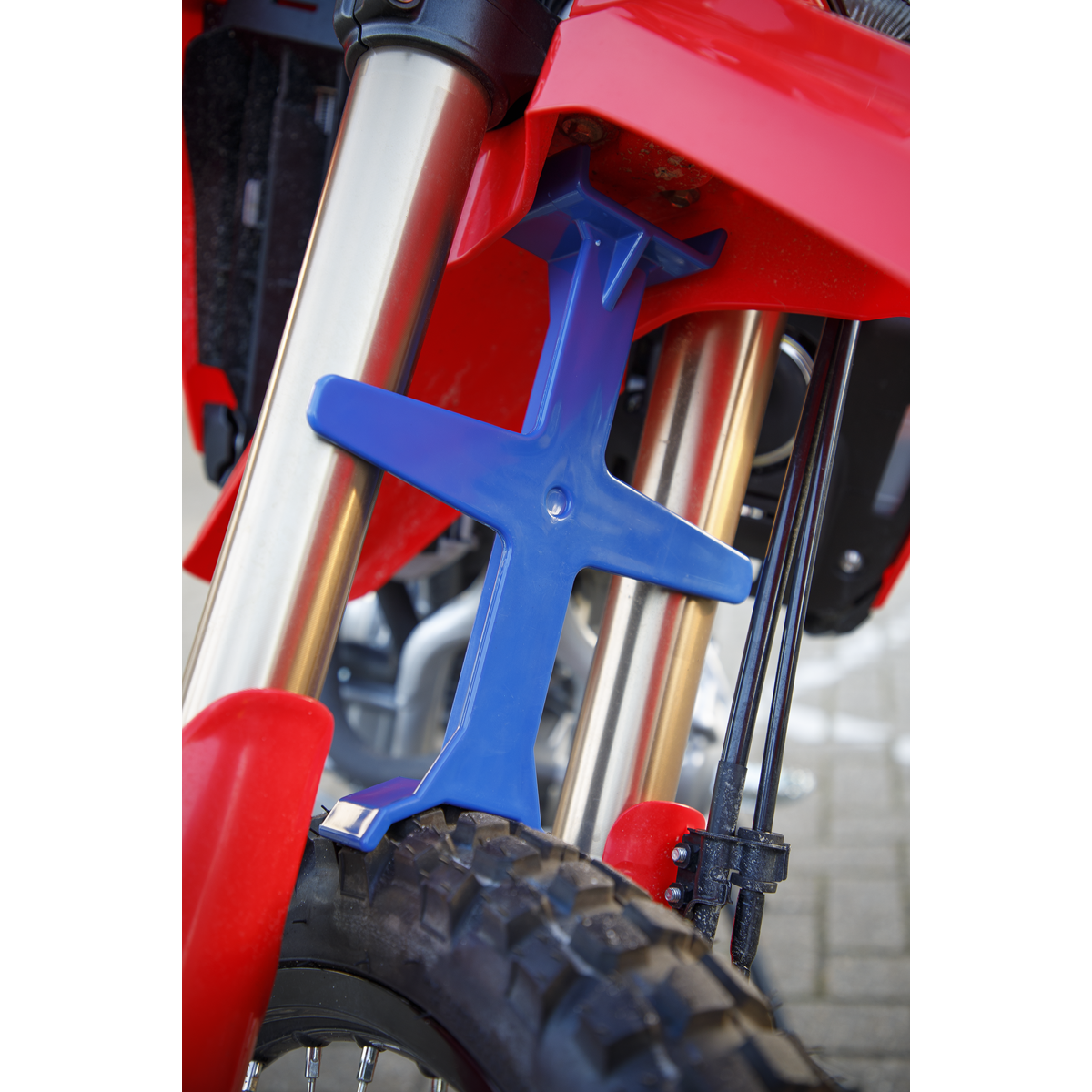Sealey Anti-Dive Fork Brace For Off-Road Style Motorcycles - Blue SMC56