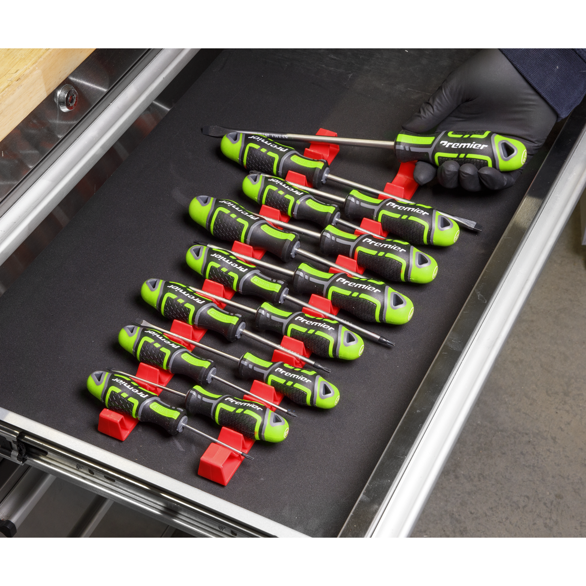 Sealey Screwdriver Rack Holder 2 Pieces For Up To 14 Screwdrivers Red SR01