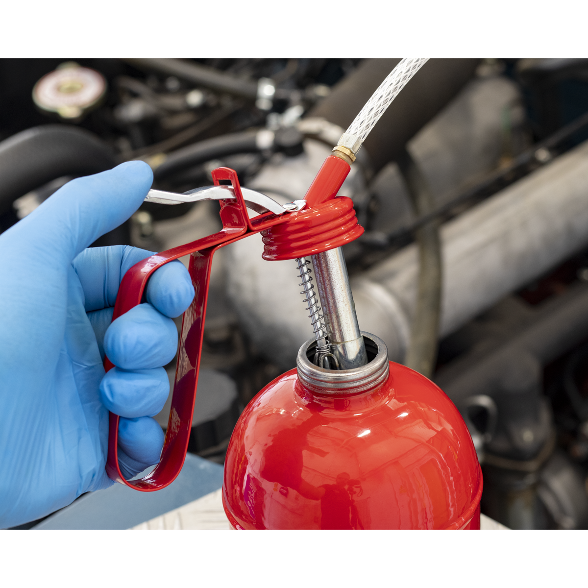 Sealey 1000ml Thumb-Operated Lever Metal Oil Can With Flexible Spout TP1000