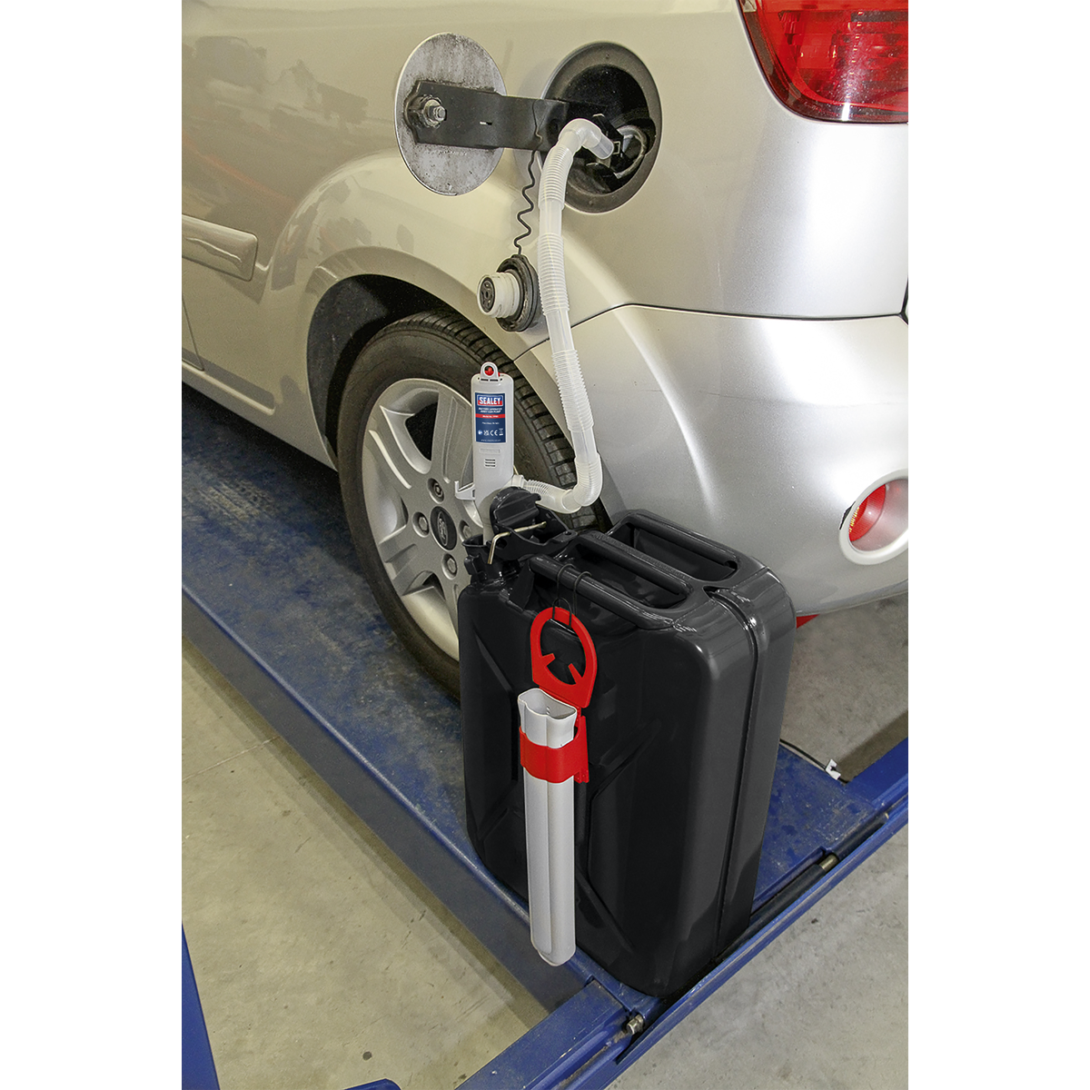 Sealey Jerry Can Syphon Pump Battery Powered Diesel Water Oil Fluid TP80