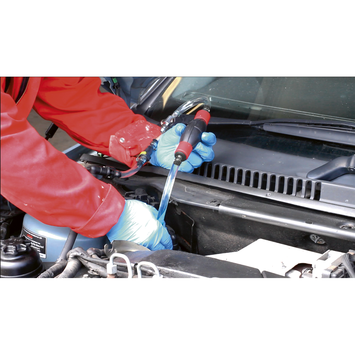 Sealey Diesel Fuel Priming Set With 2 Universal Connectors Kit - Red VS555