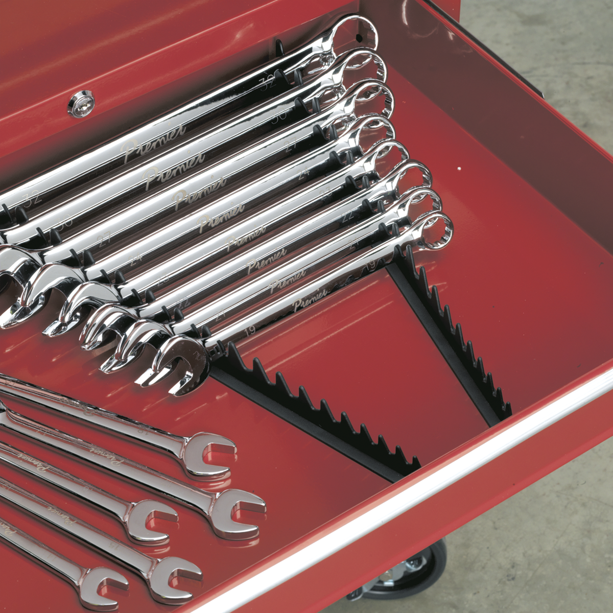 Sealey Premier Sharks Teeth Spanner Rack 2 Pieces 20 Capacity 425mm Long WR01