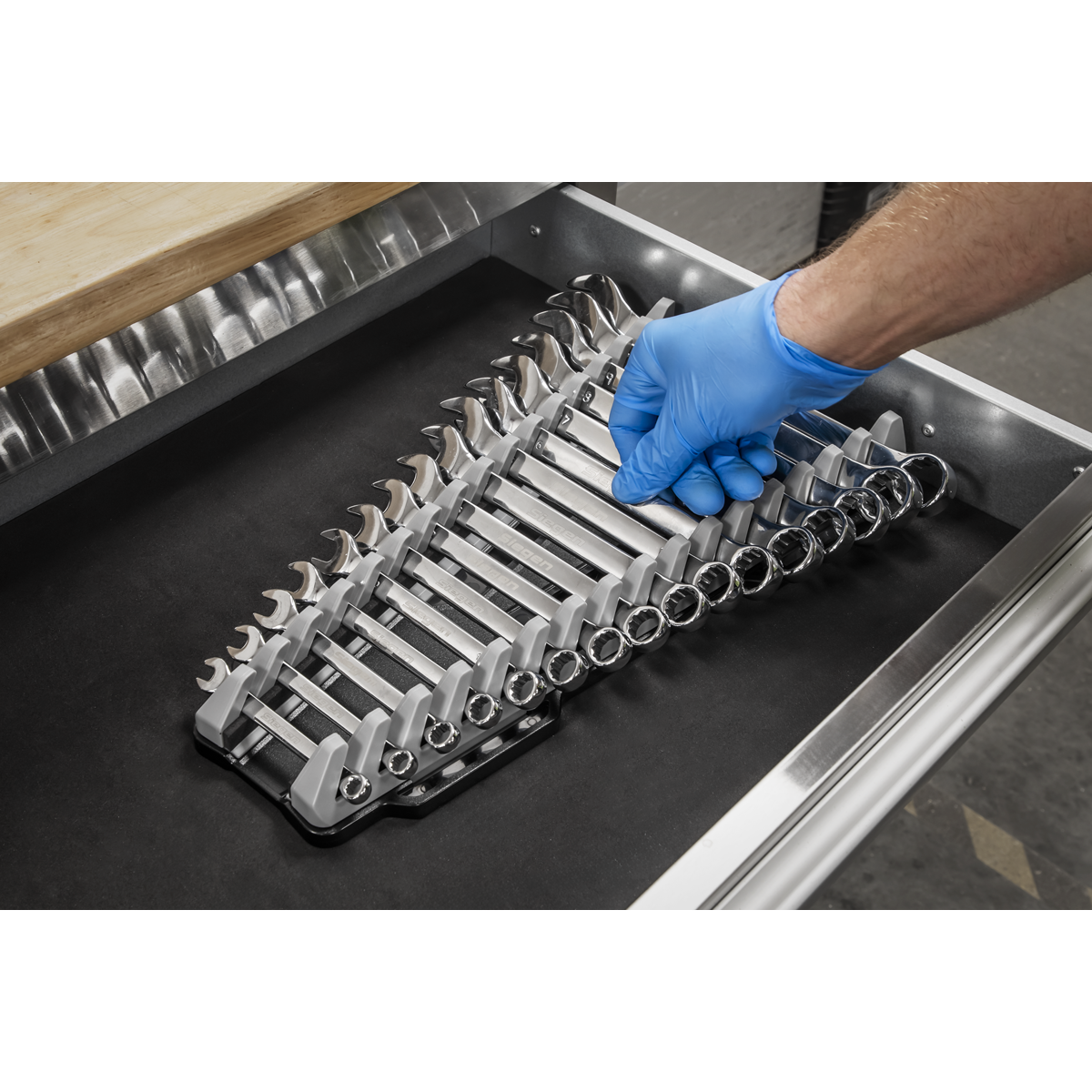 Sealey Premier Reversible Spanner Rack 16 Capacity Hand Tool Storage WR11